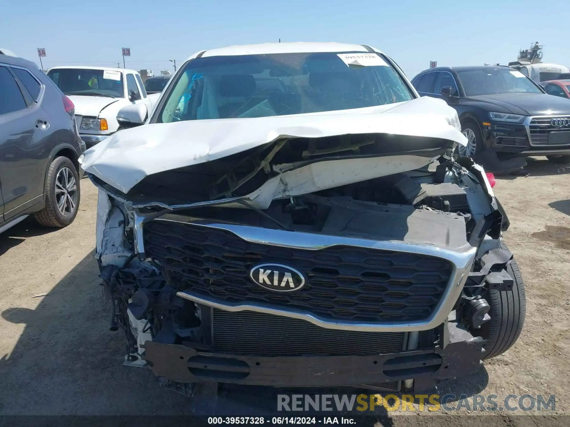 13 Photograph of a damaged car 5XYPG4A30LG642033 KIA SORENTO 2020