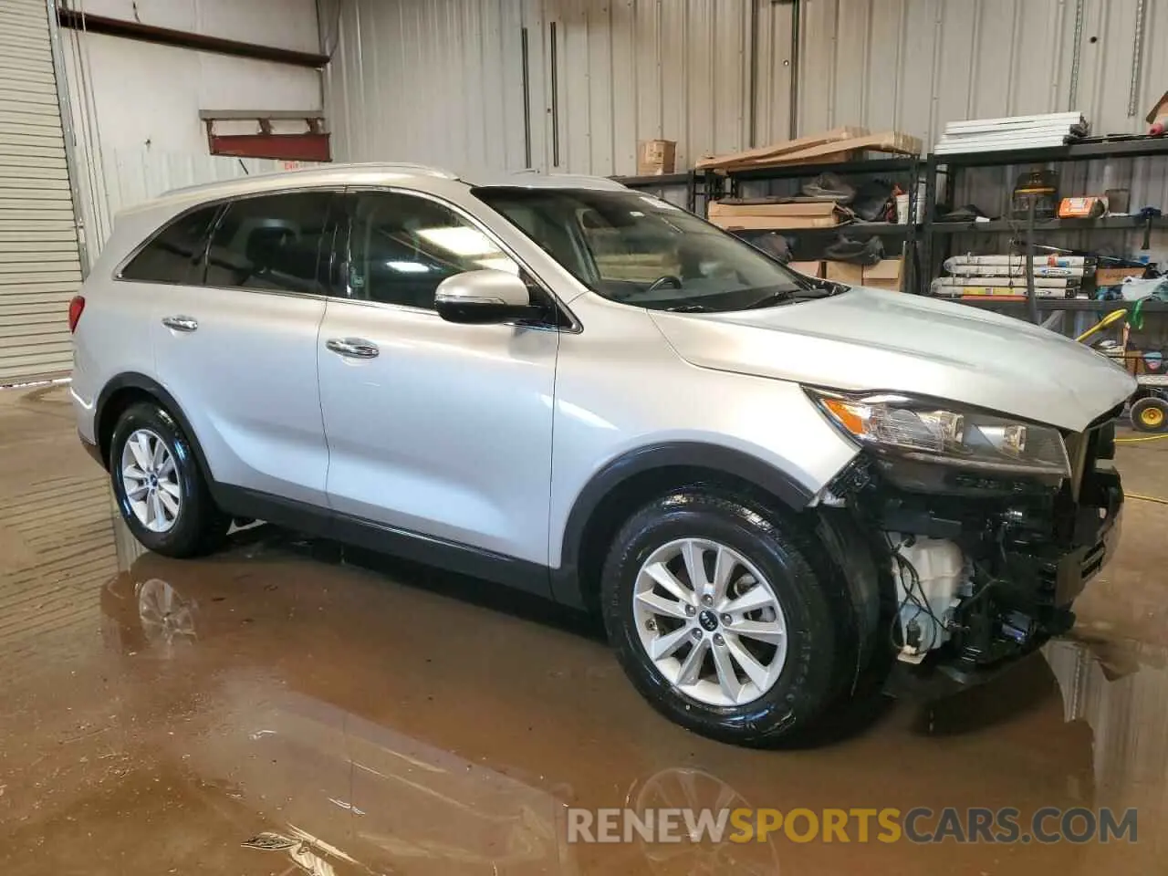 4 Photograph of a damaged car 5XYPG4A30LG649015 KIA SORENTO 2020