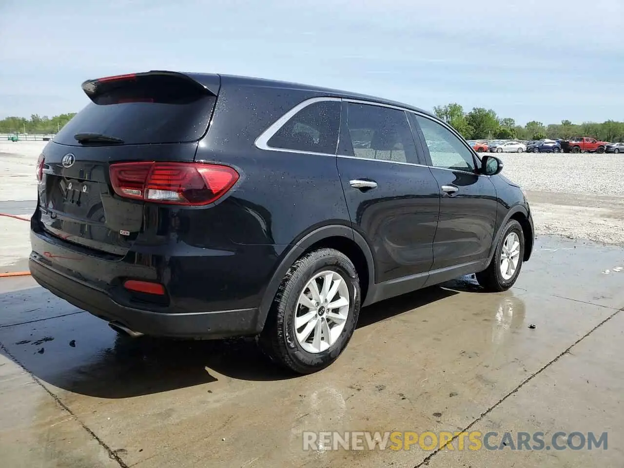 3 Photograph of a damaged car 5XYPG4A30LG680877 KIA SORENTO 2020