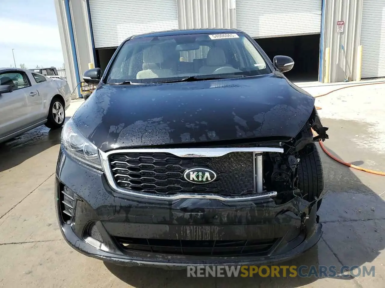 5 Photograph of a damaged car 5XYPG4A30LG680877 KIA SORENTO 2020