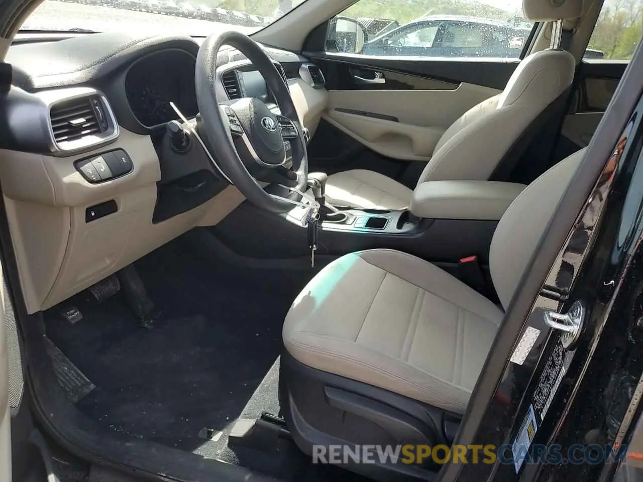 7 Photograph of a damaged car 5XYPG4A30LG680877 KIA SORENTO 2020