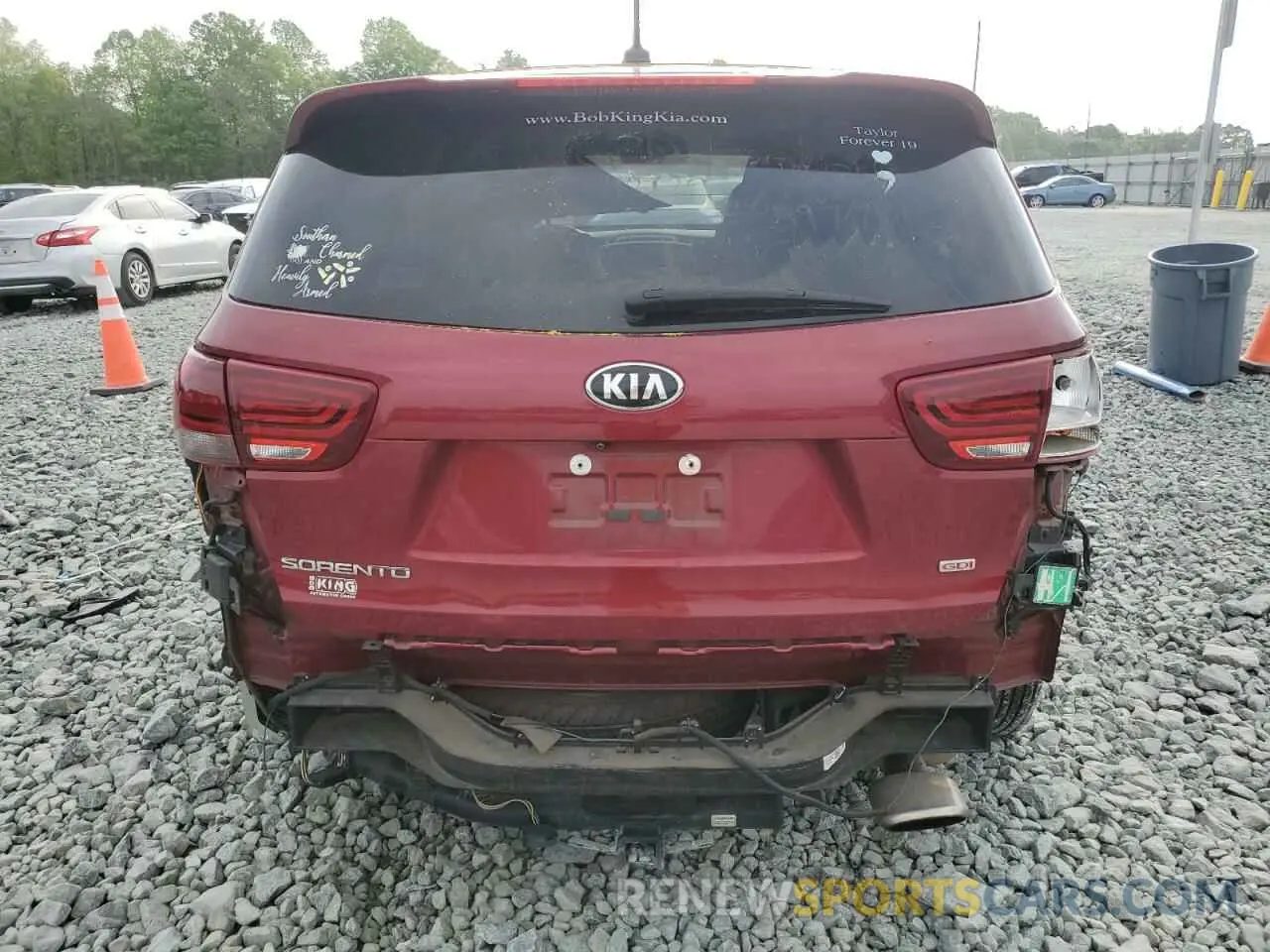 6 Photograph of a damaged car 5XYPG4A30LG685688 KIA SORENTO 2020