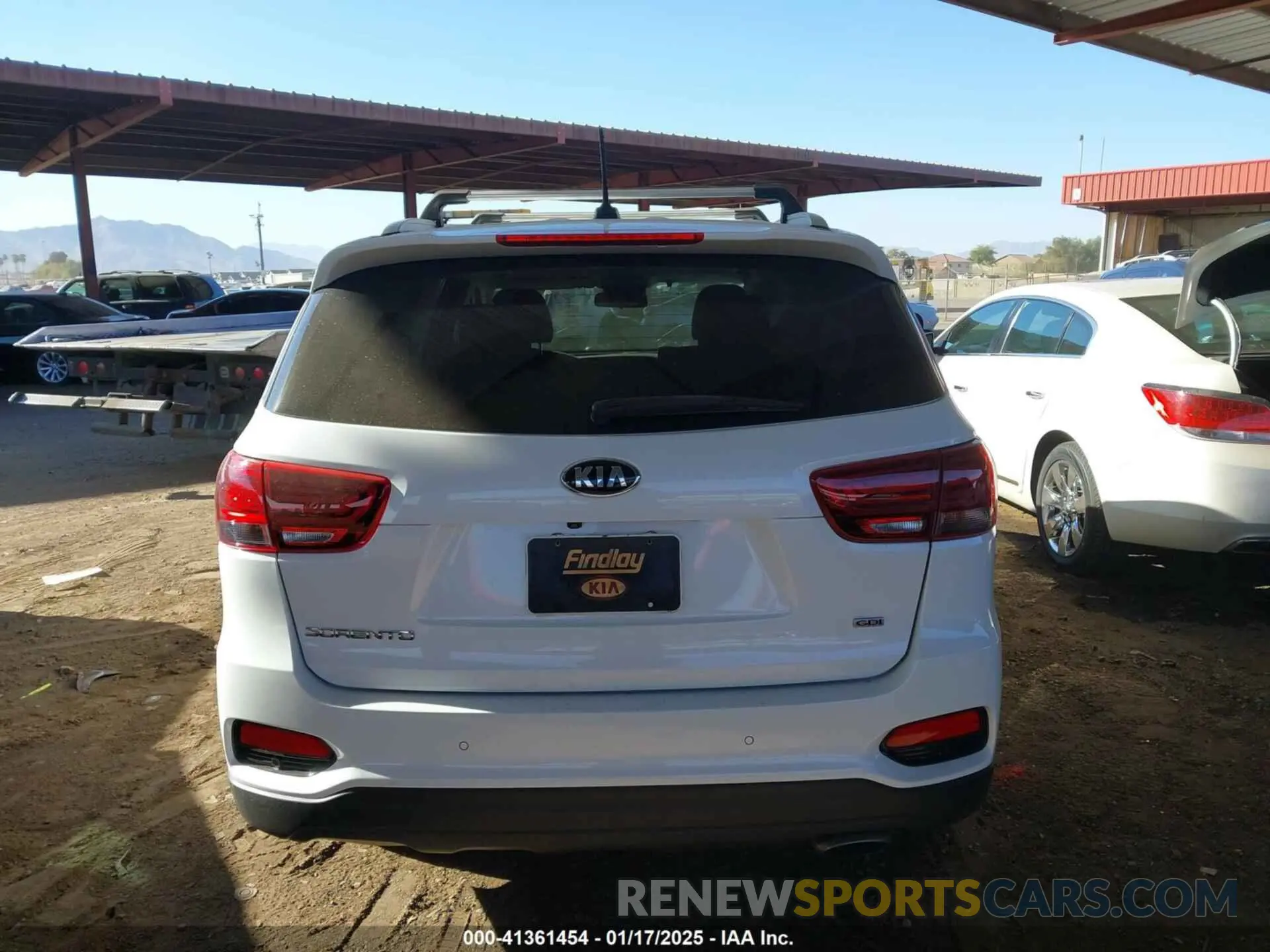 16 Photograph of a damaged car 5XYPG4A30LG688431 KIA SORENTO 2020