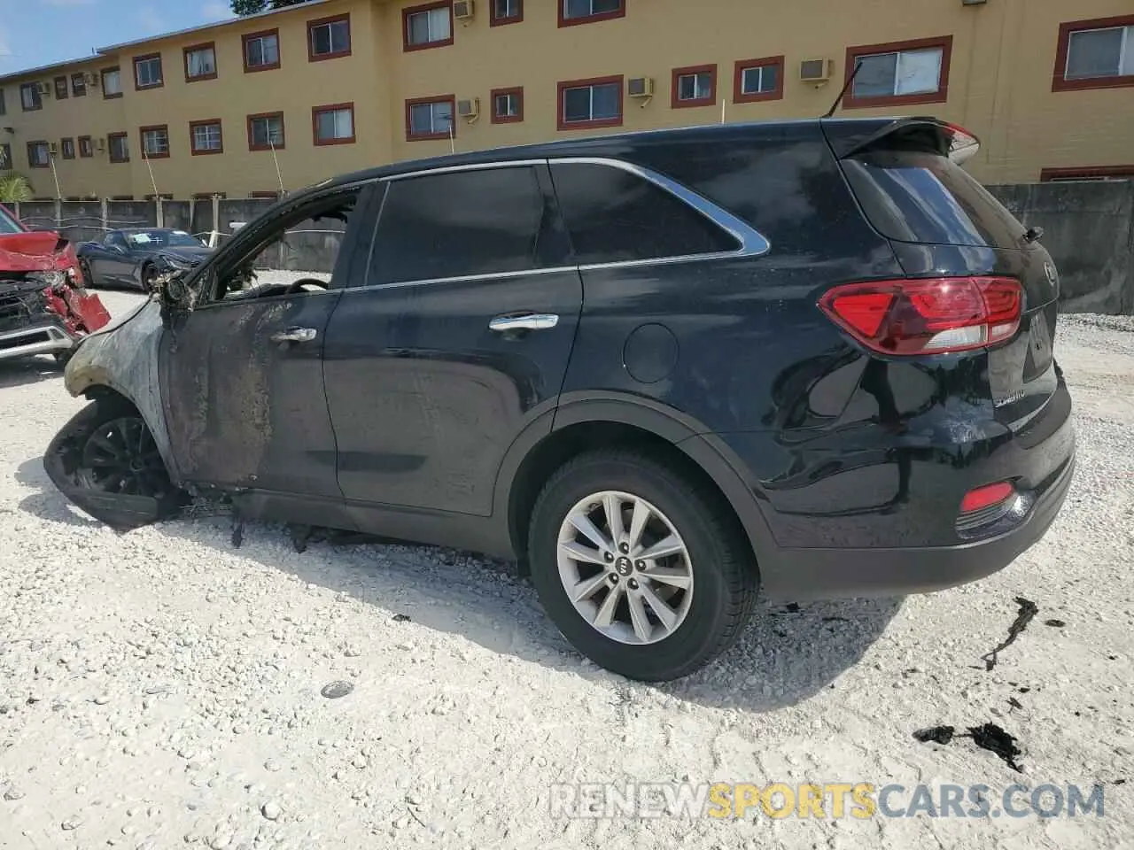 2 Photograph of a damaged car 5XYPG4A30LG694391 KIA SORENTO 2020