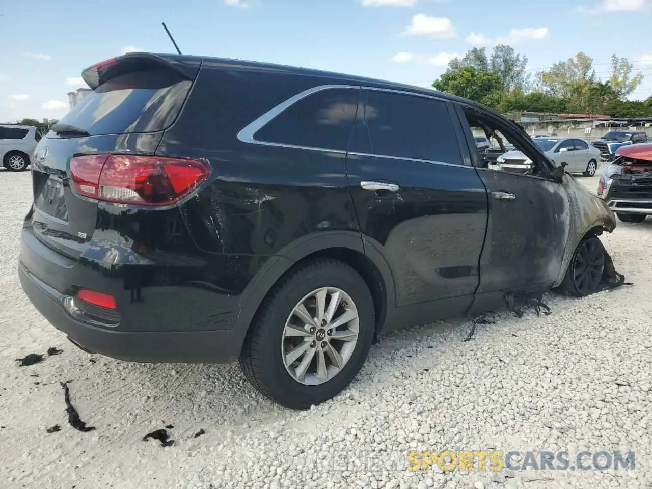 3 Photograph of a damaged car 5XYPG4A30LG694391 KIA SORENTO 2020