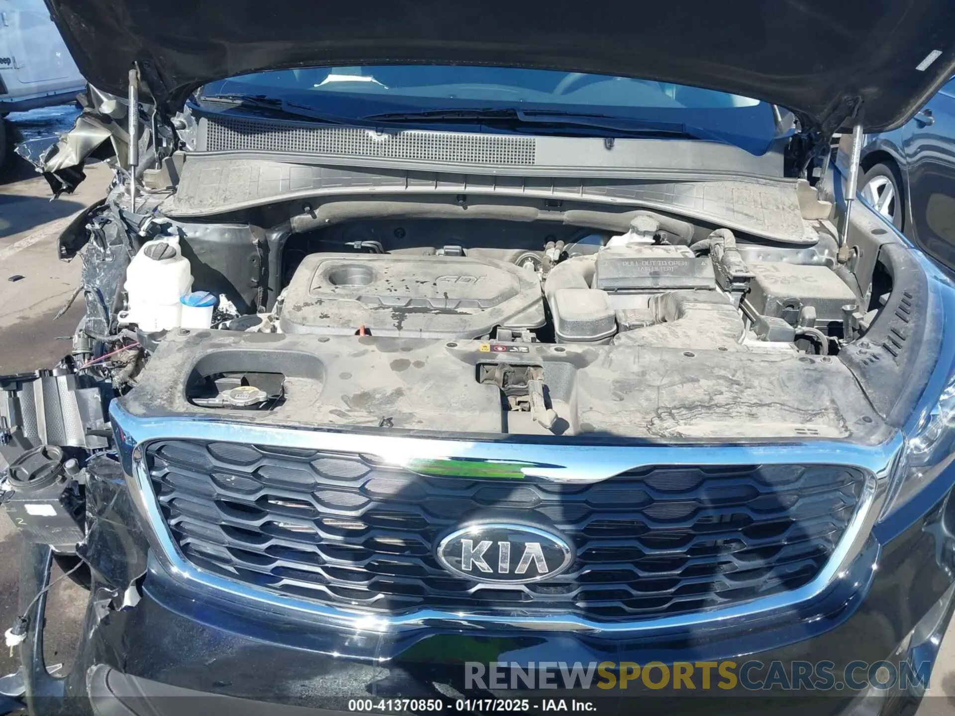 10 Photograph of a damaged car 5XYPG4A30LG712162 KIA SORENTO 2020