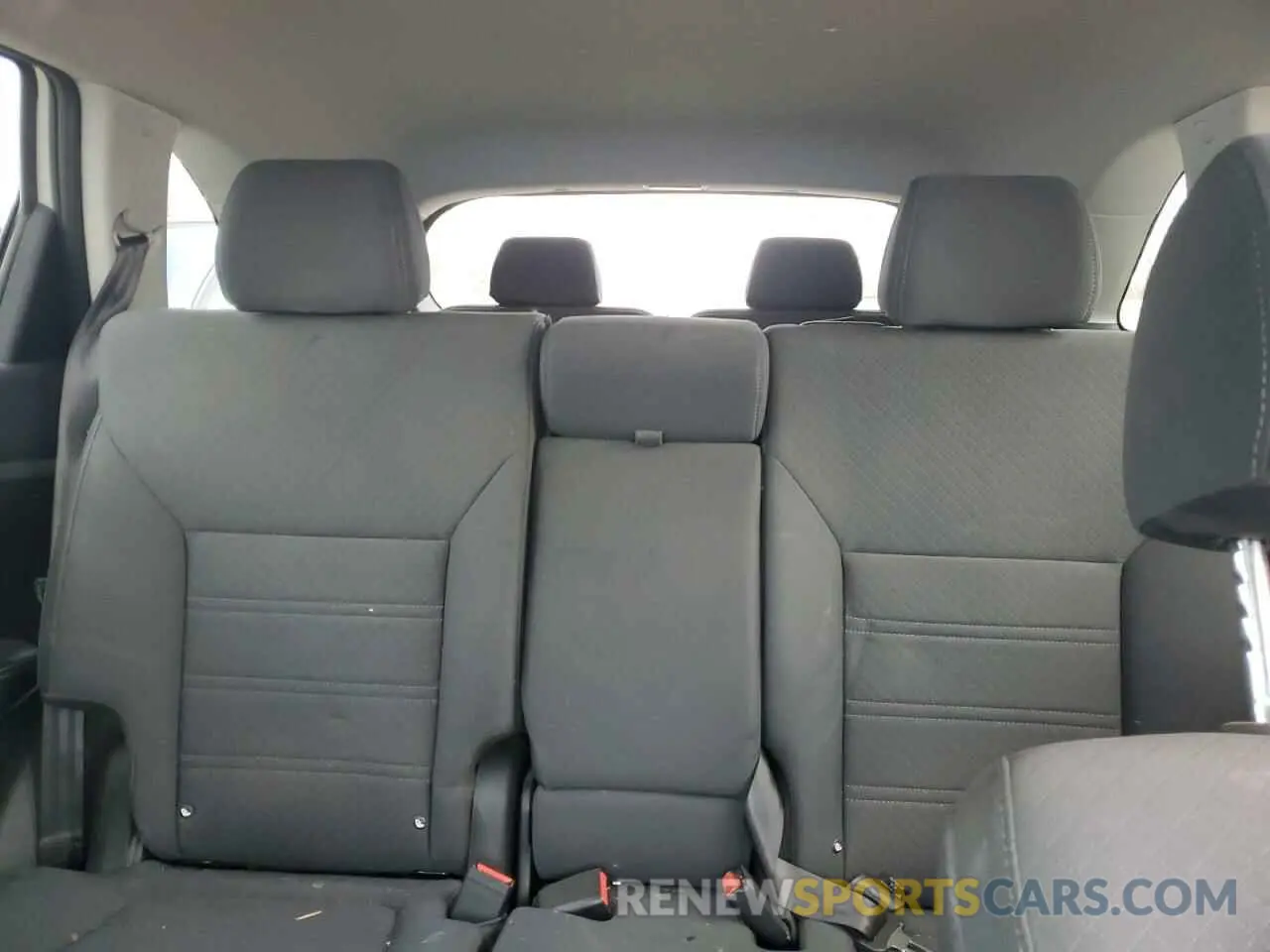 10 Photograph of a damaged car 5XYPG4A31LG635530 KIA SORENTO 2020
