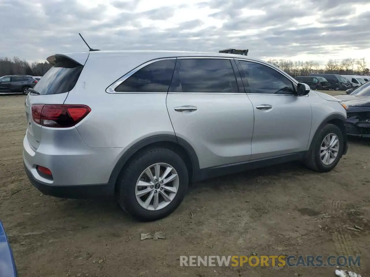 3 Photograph of a damaged car 5XYPG4A31LG635530 KIA SORENTO 2020