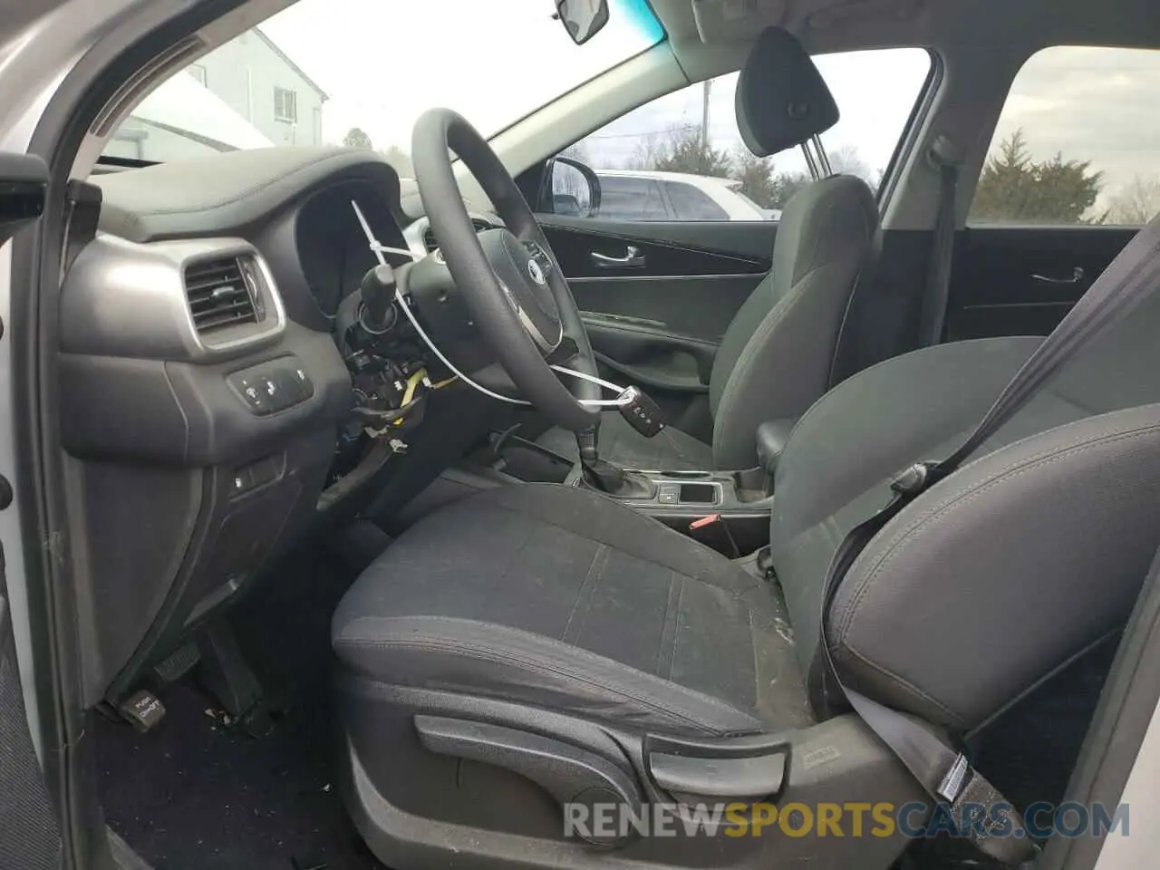7 Photograph of a damaged car 5XYPG4A31LG635530 KIA SORENTO 2020