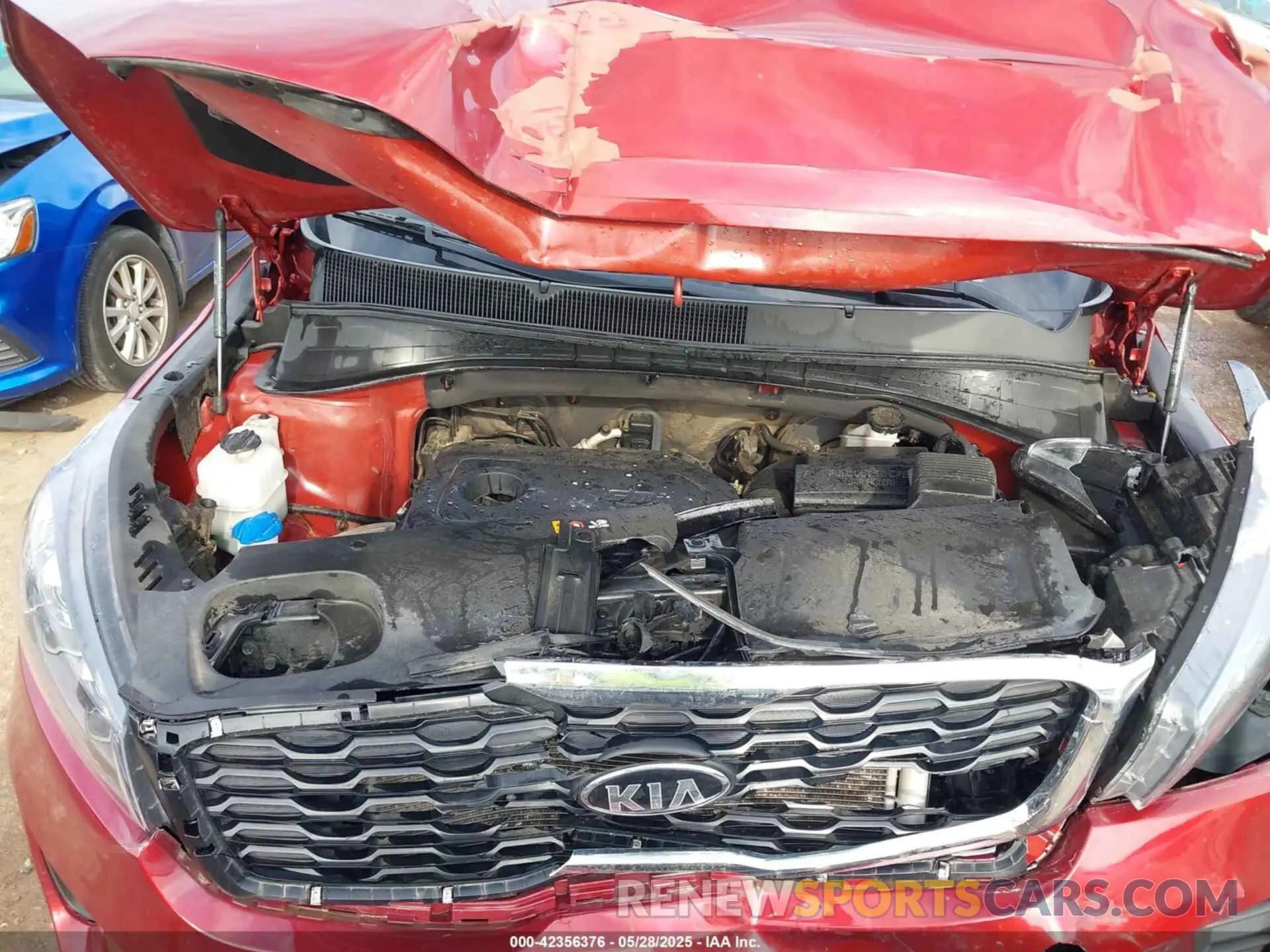 10 Photograph of a damaged car 5XYPG4A31LG684100 KIA SORENTO 2020