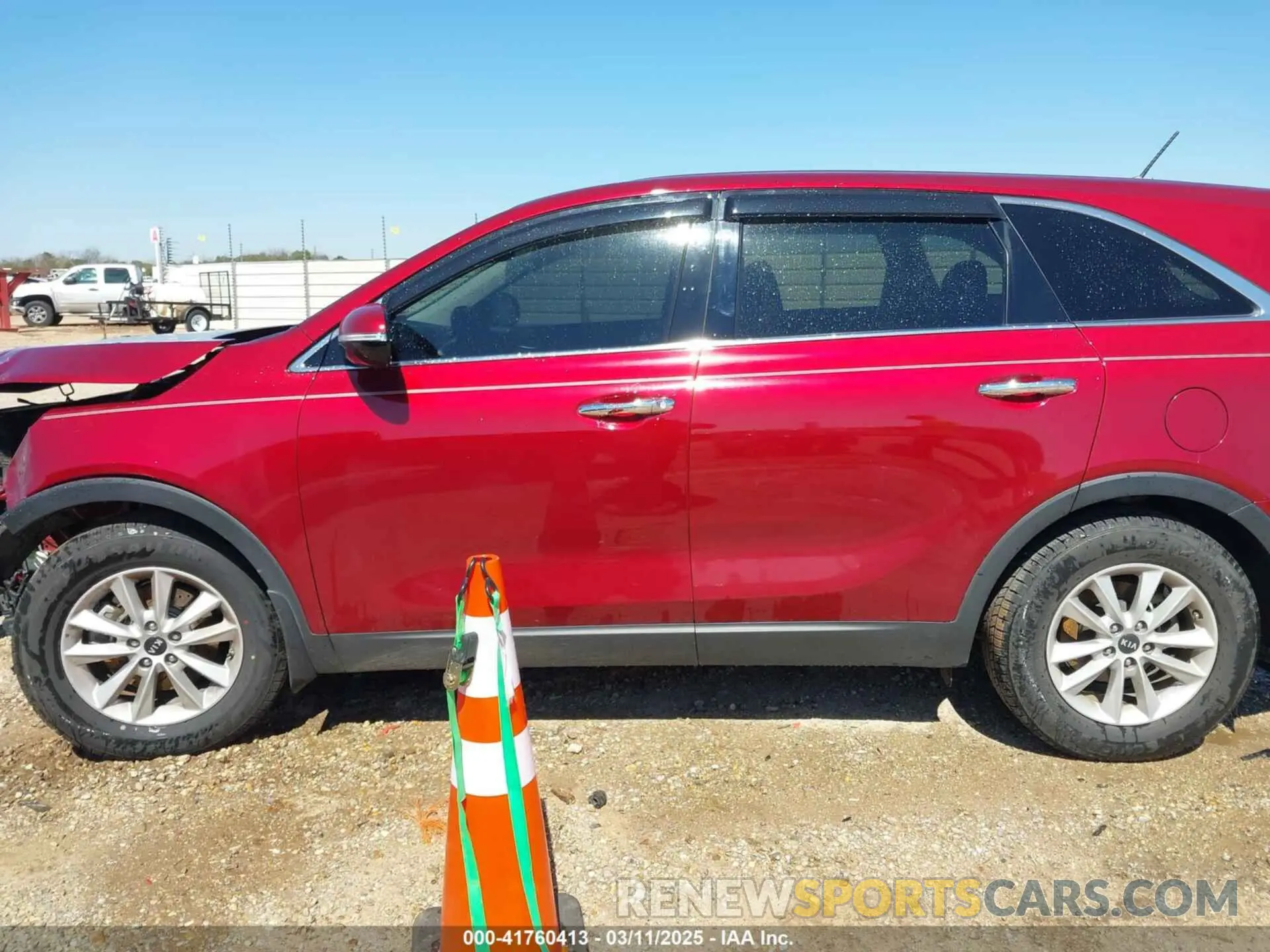 14 Photograph of a damaged car 5XYPG4A31LG684906 KIA SORENTO 2020