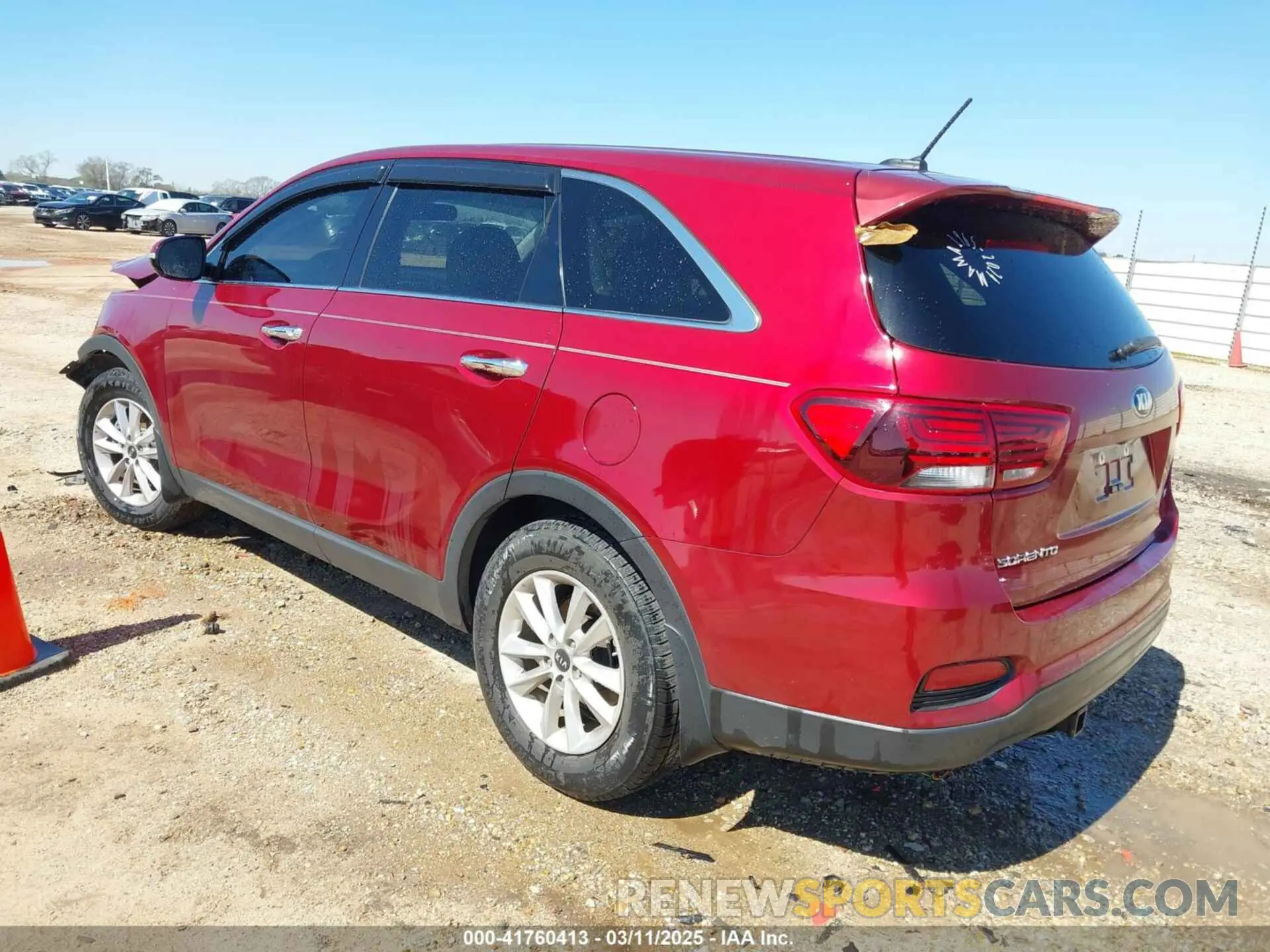 3 Photograph of a damaged car 5XYPG4A31LG684906 KIA SORENTO 2020