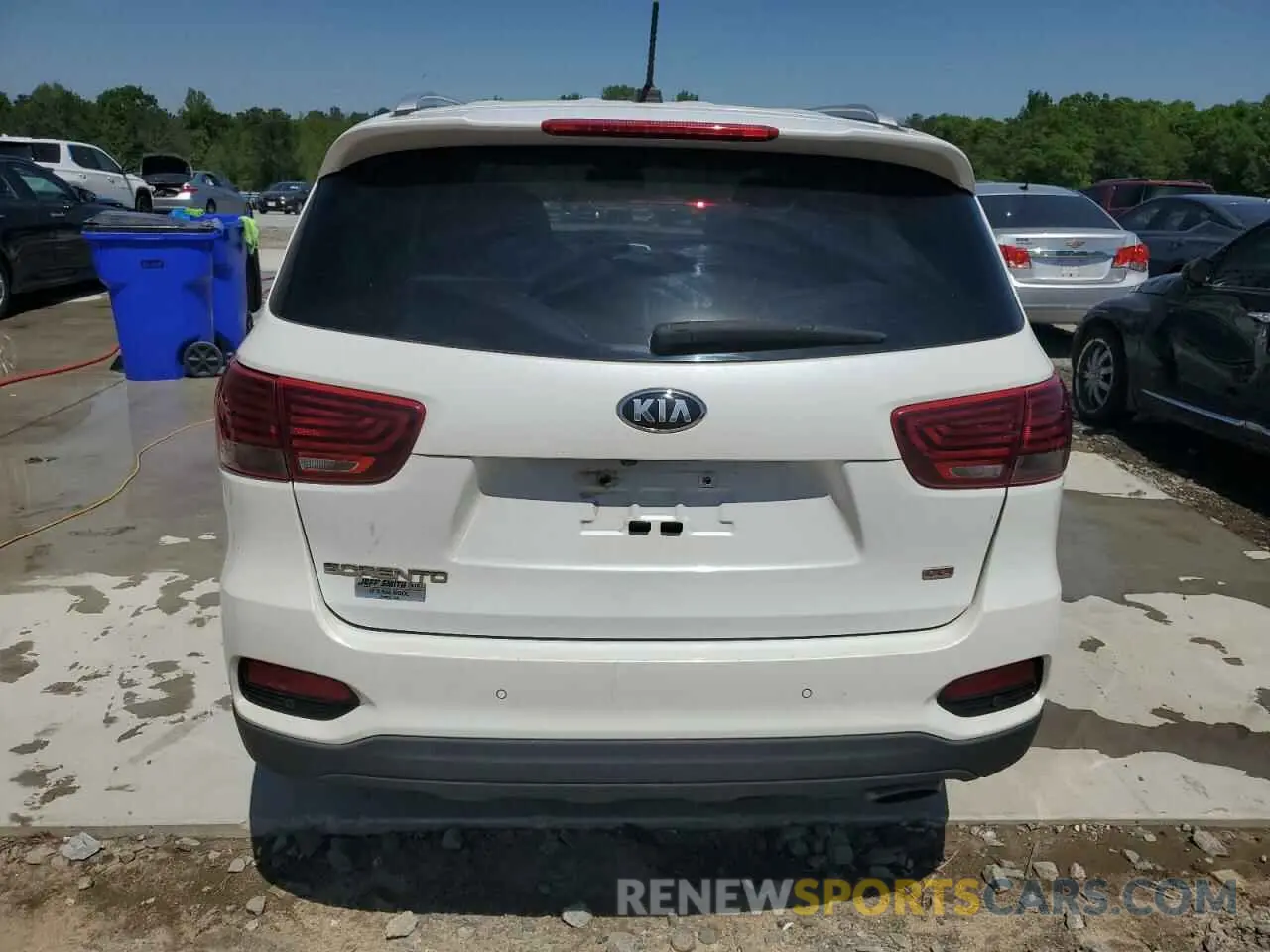 6 Photograph of a damaged car 5XYPG4A32LG635861 KIA SORENTO 2020