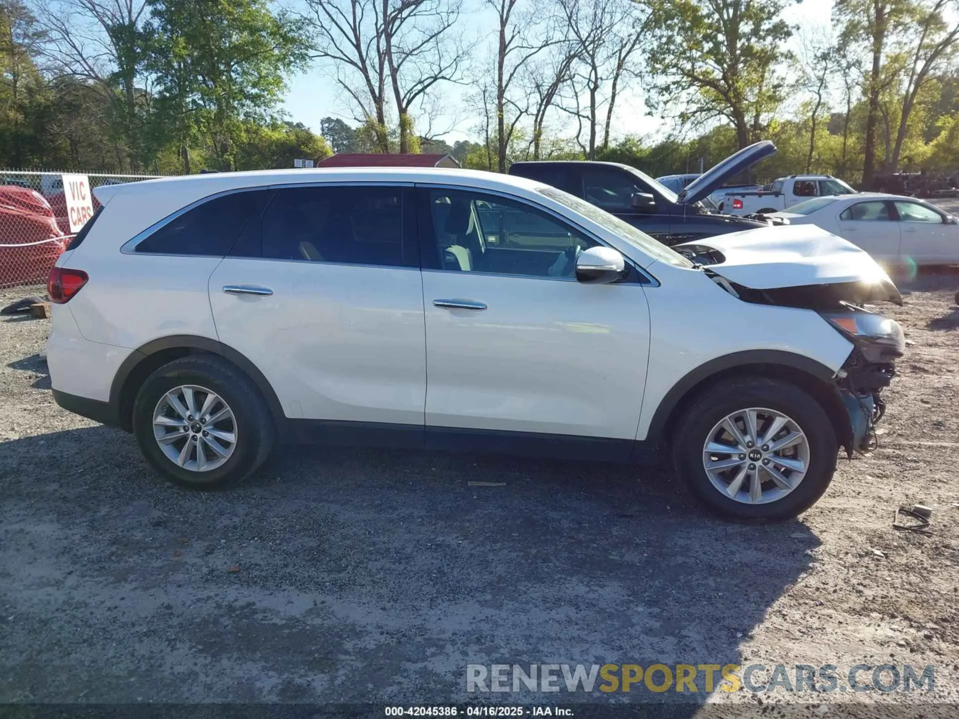 14 Photograph of a damaged car 5XYPG4A32LG642292 KIA SORENTO 2020