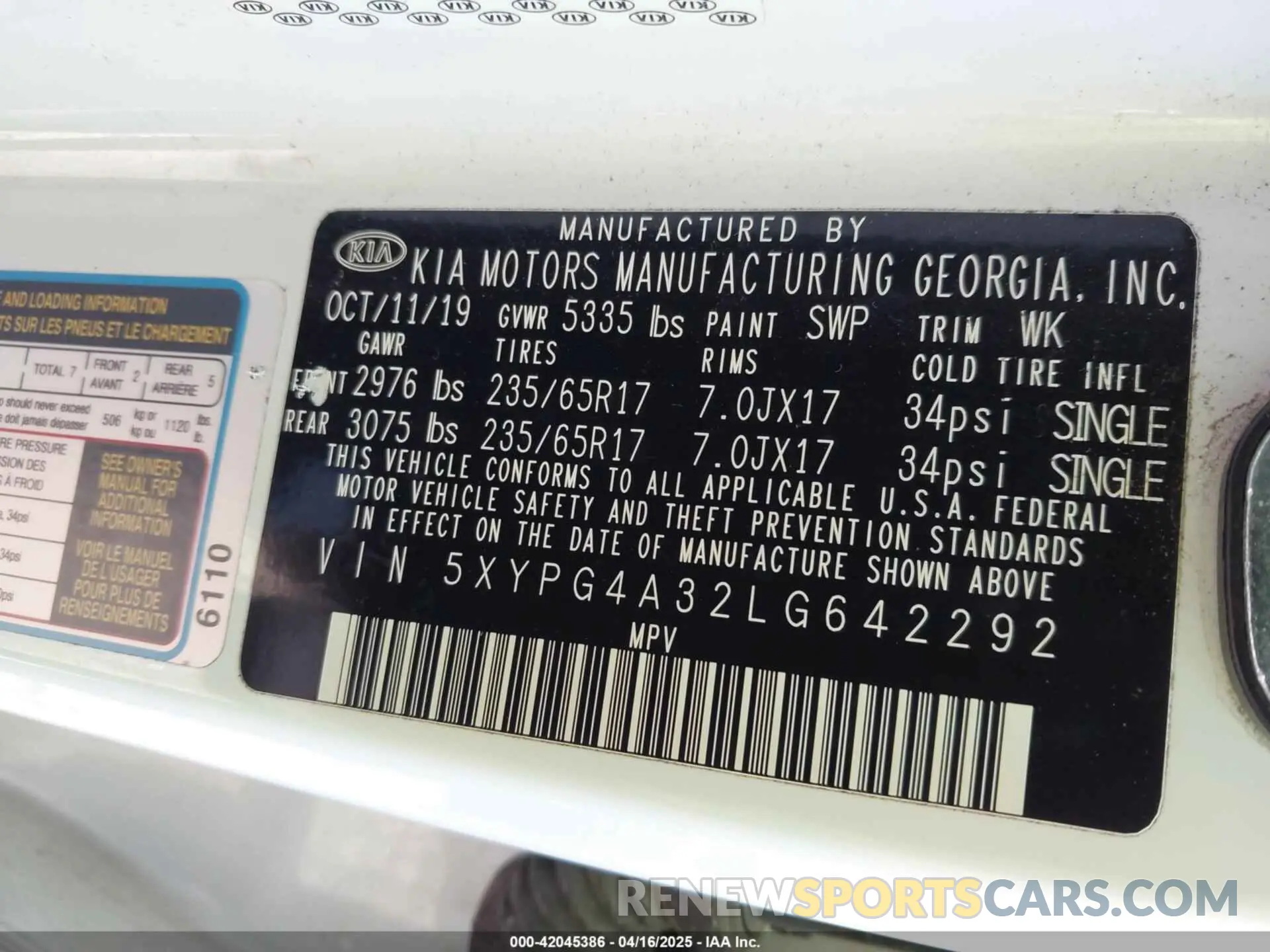 9 Photograph of a damaged car 5XYPG4A32LG642292 KIA SORENTO 2020