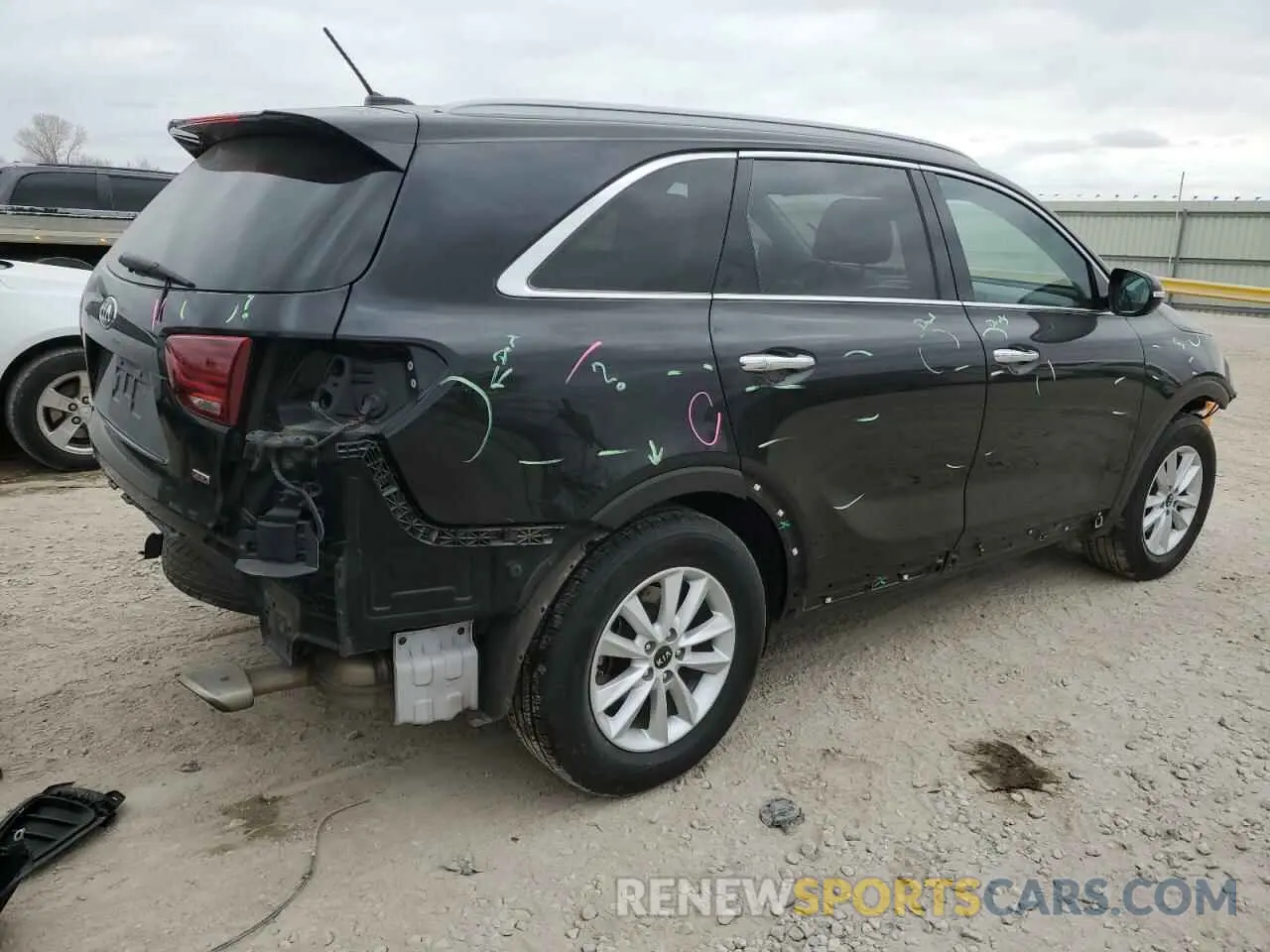 3 Photograph of a damaged car 5XYPG4A32LG650683 KIA SORENTO 2020