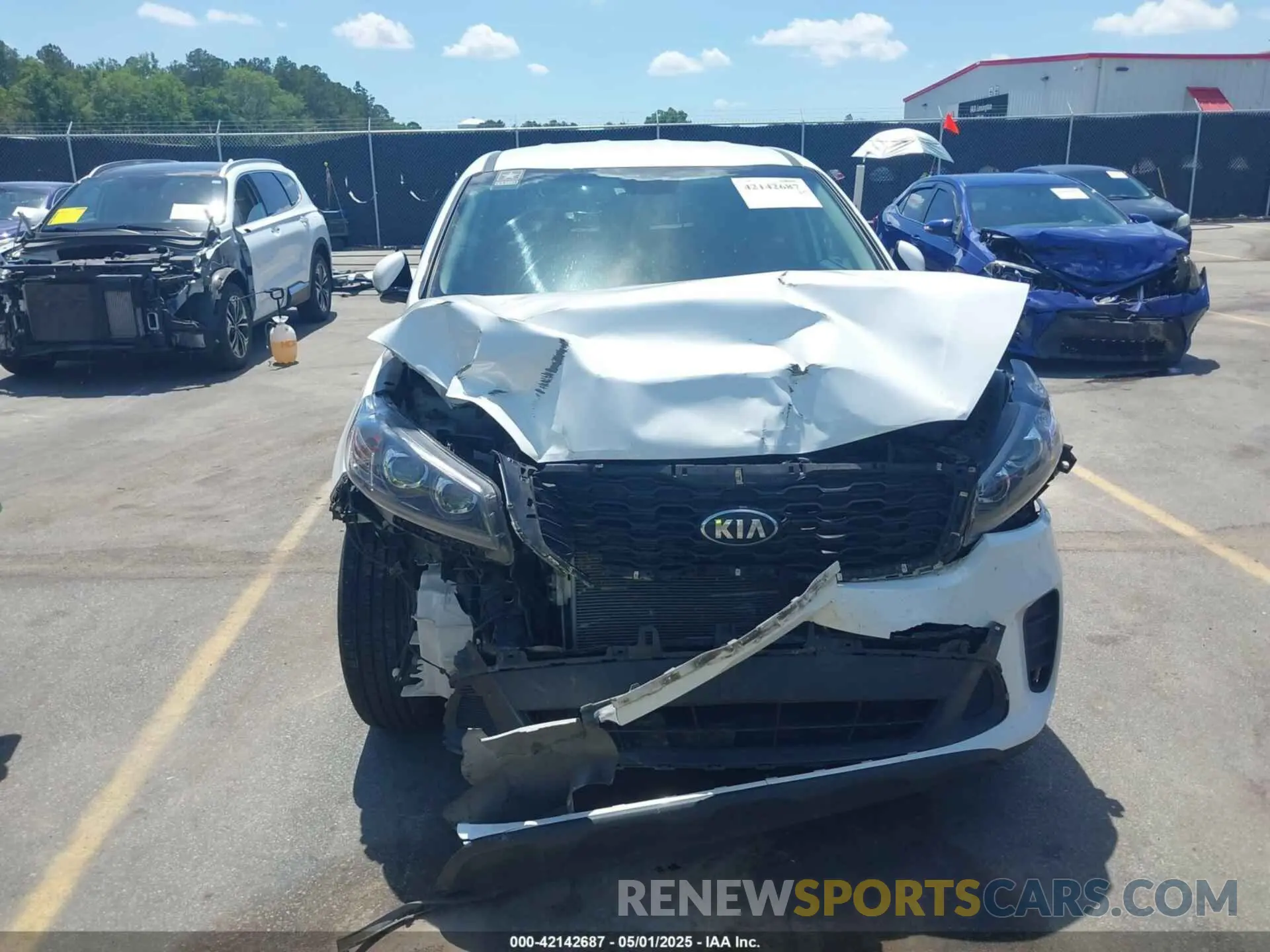 12 Photograph of a damaged car 5XYPG4A32LG670979 KIA SORENTO 2020