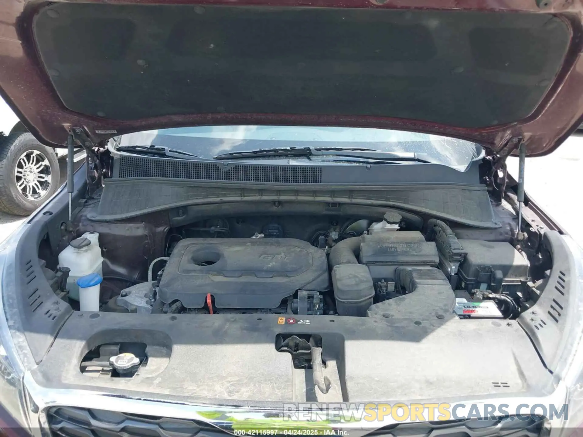 10 Photograph of a damaged car 5XYPG4A32LG685563 KIA SORENTO 2020