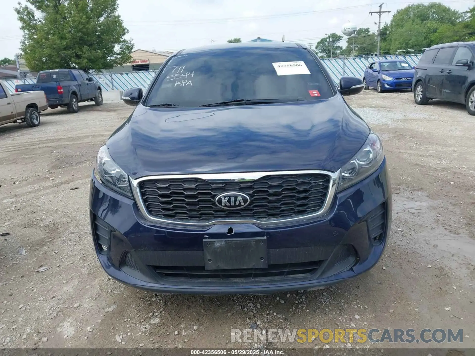 12 Photograph of a damaged car 5XYPG4A33LG639143 KIA SORENTO 2020