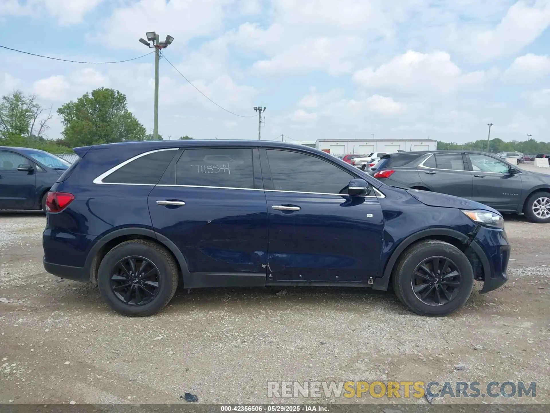 13 Photograph of a damaged car 5XYPG4A33LG639143 KIA SORENTO 2020