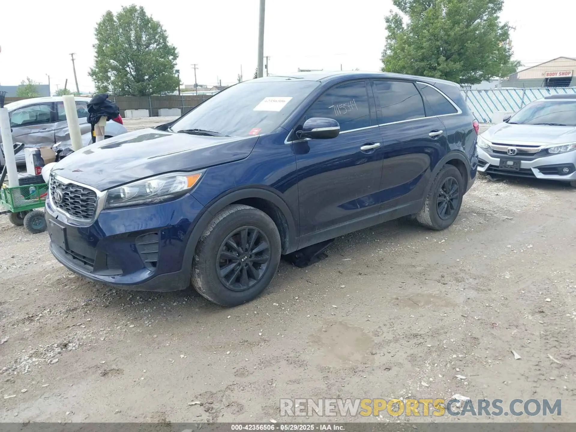 2 Photograph of a damaged car 5XYPG4A33LG639143 KIA SORENTO 2020