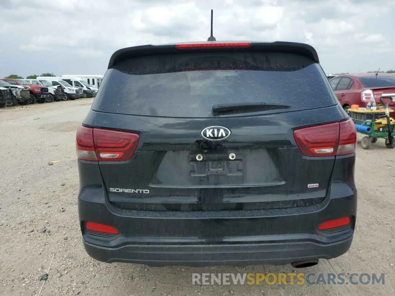 6 Photograph of a damaged car 5XYPG4A33LG643287 KIA SORENTO 2020