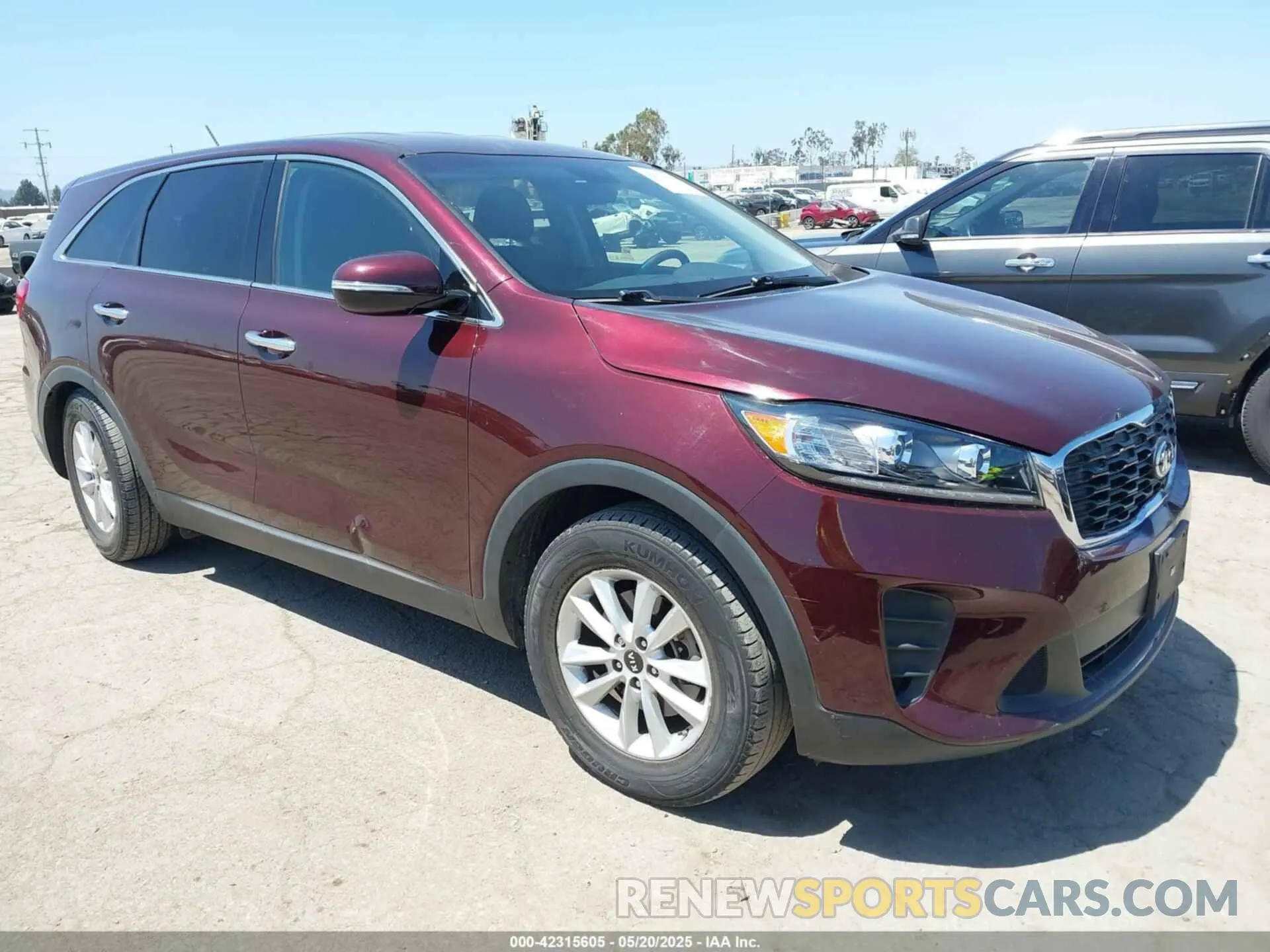 1 Photograph of a damaged car 5XYPG4A33LG643547 KIA SORENTO 2020