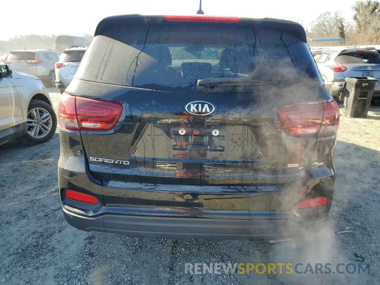 6 Photograph of a damaged car 5XYPG4A33LG644357 KIA SORENTO 2020