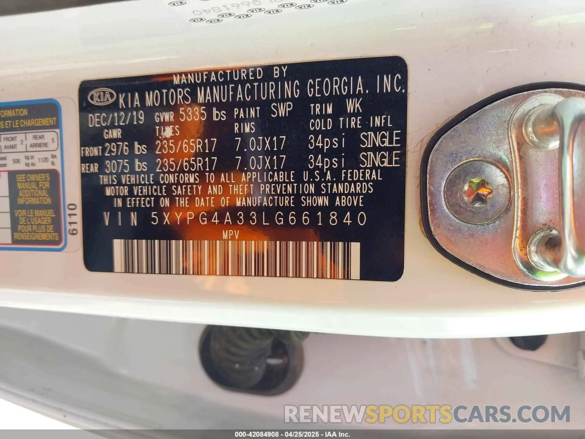 9 Photograph of a damaged car 5XYPG4A33LG661840 KIA SORENTO 2020
