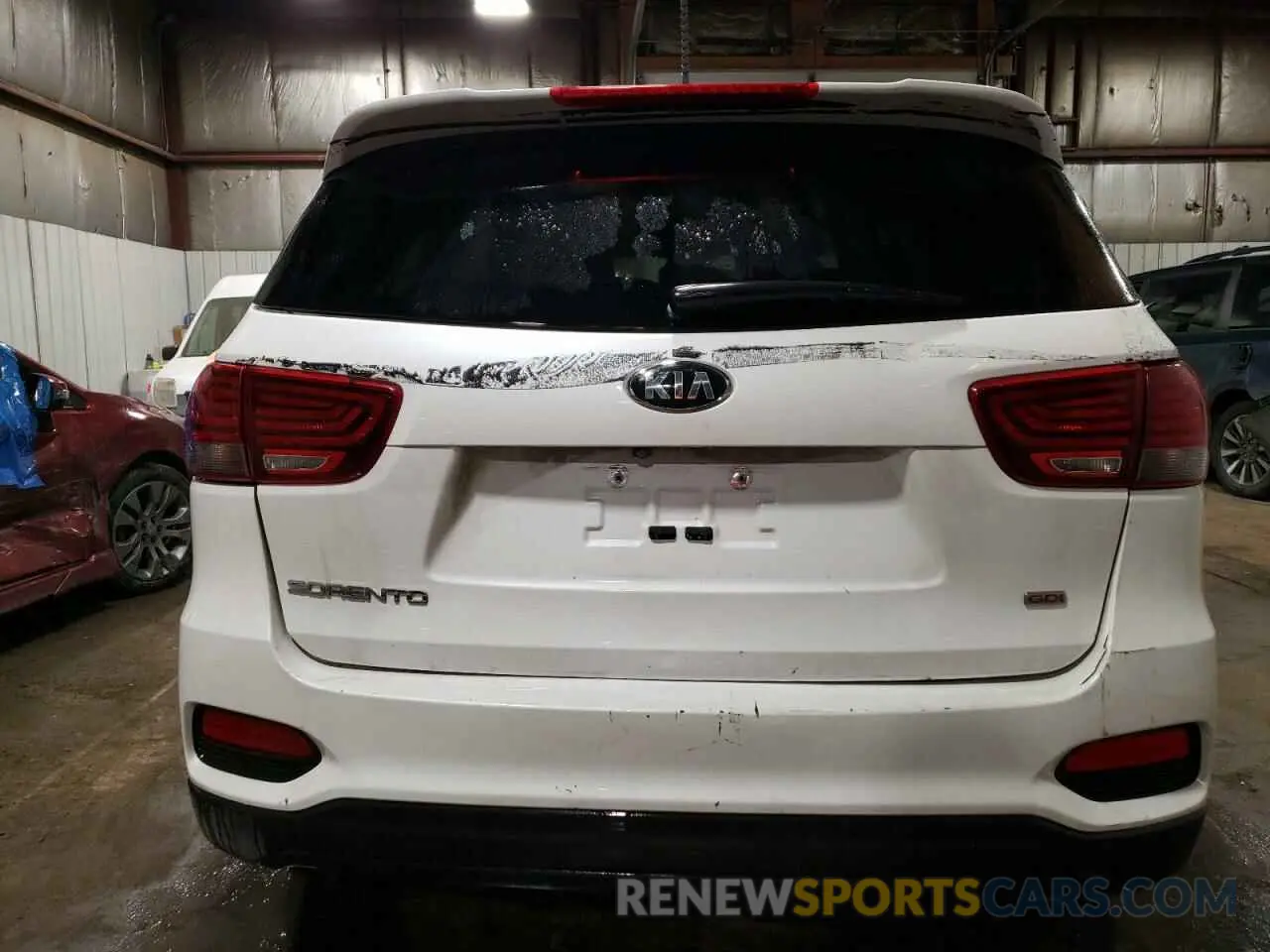 6 Photograph of a damaged car 5XYPG4A33LG683692 KIA SORENTO 2020