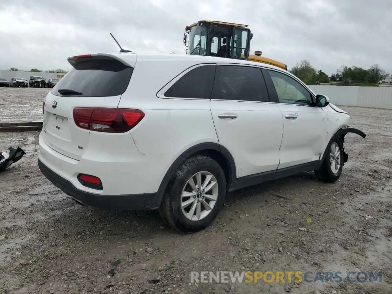 3 Photograph of a damaged car 5XYPG4A33LG711393 KIA SORENTO 2020