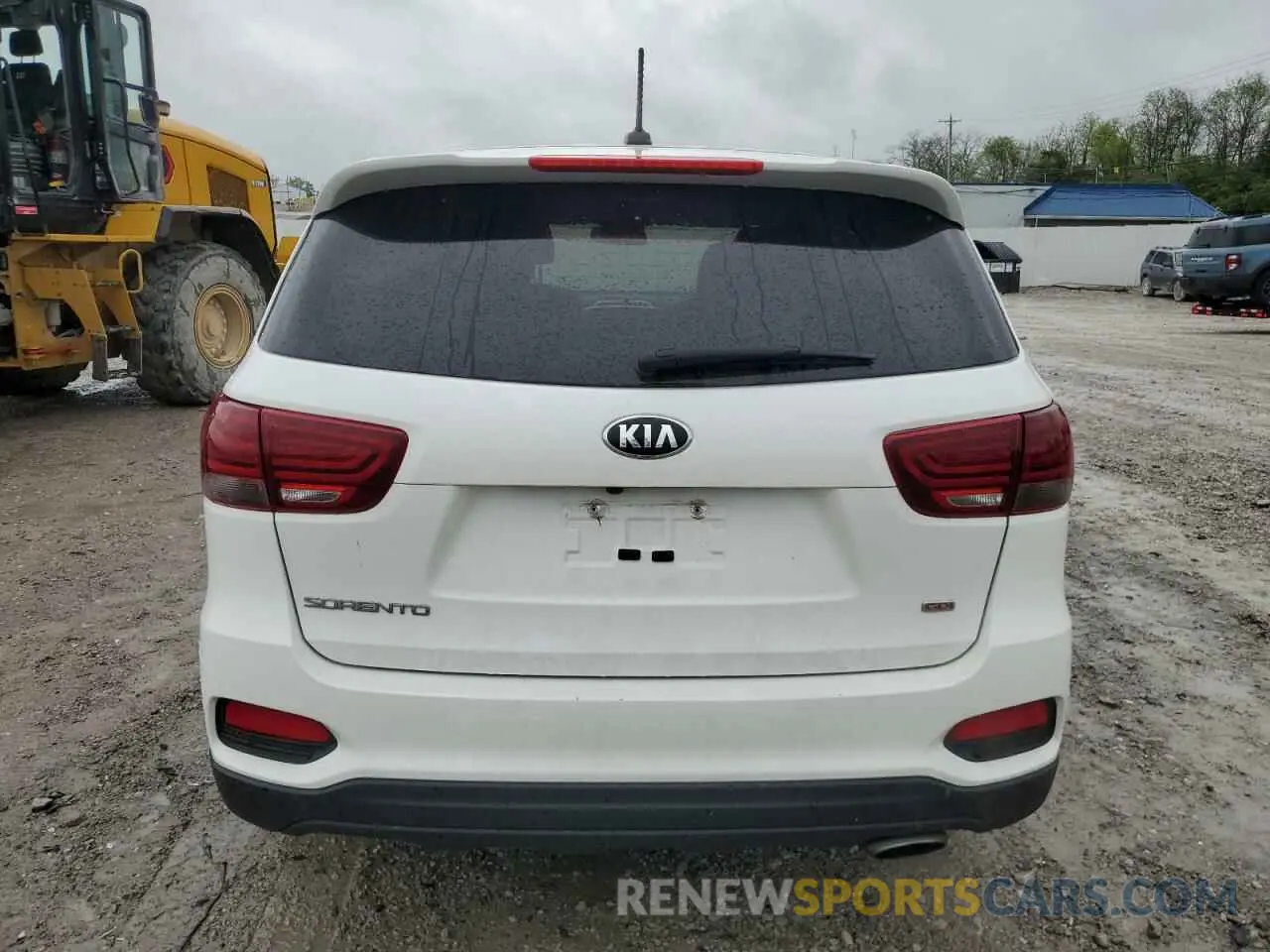 6 Photograph of a damaged car 5XYPG4A33LG711393 KIA SORENTO 2020