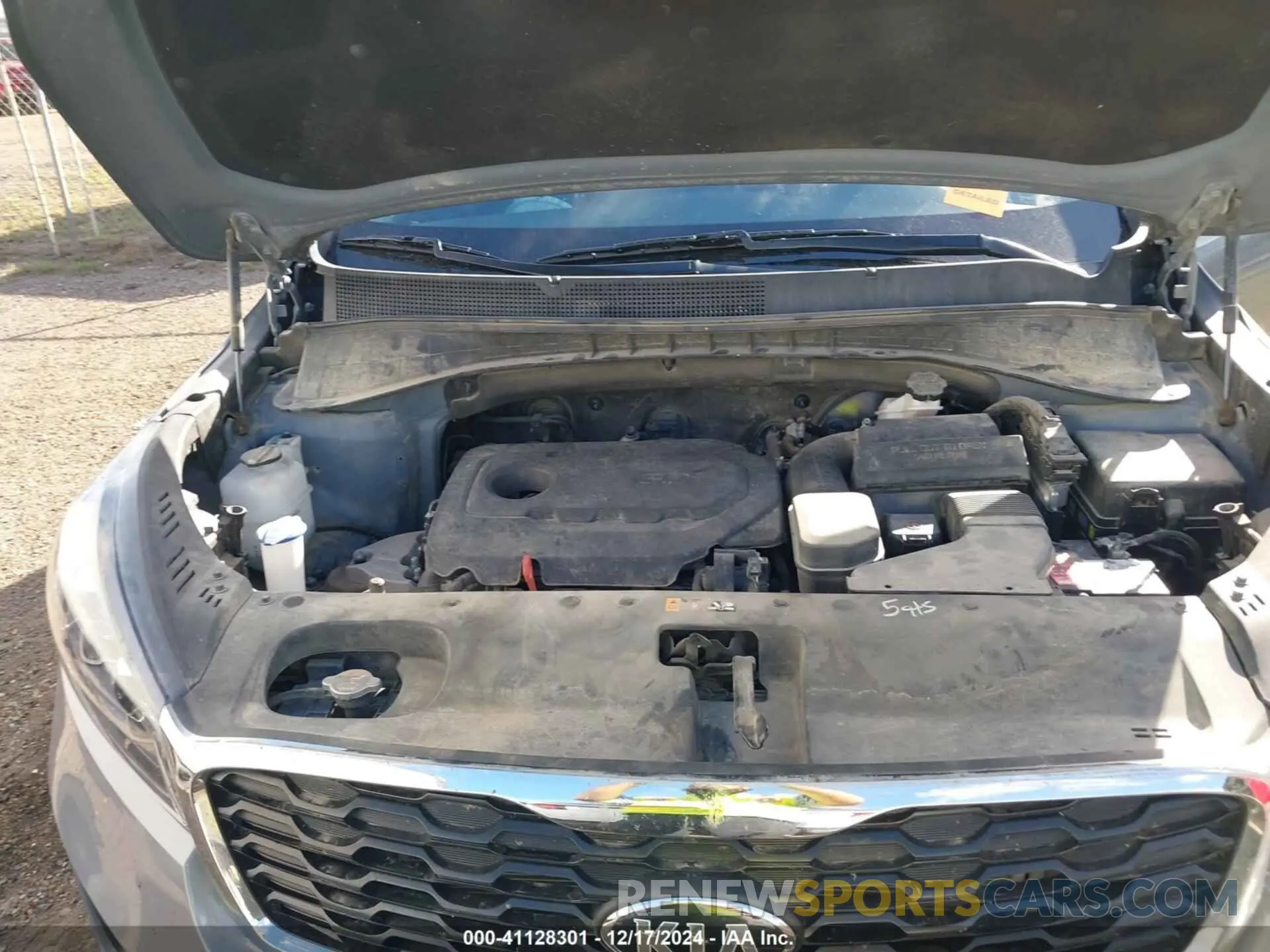 10 Photograph of a damaged car 5XYPG4A33LG711796 KIA SORENTO 2020