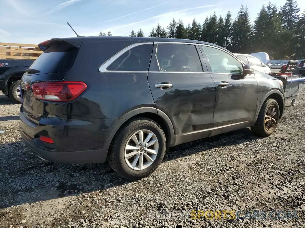 3 Photograph of a damaged car 5XYPG4A34LG625882 KIA SORENTO 2020
