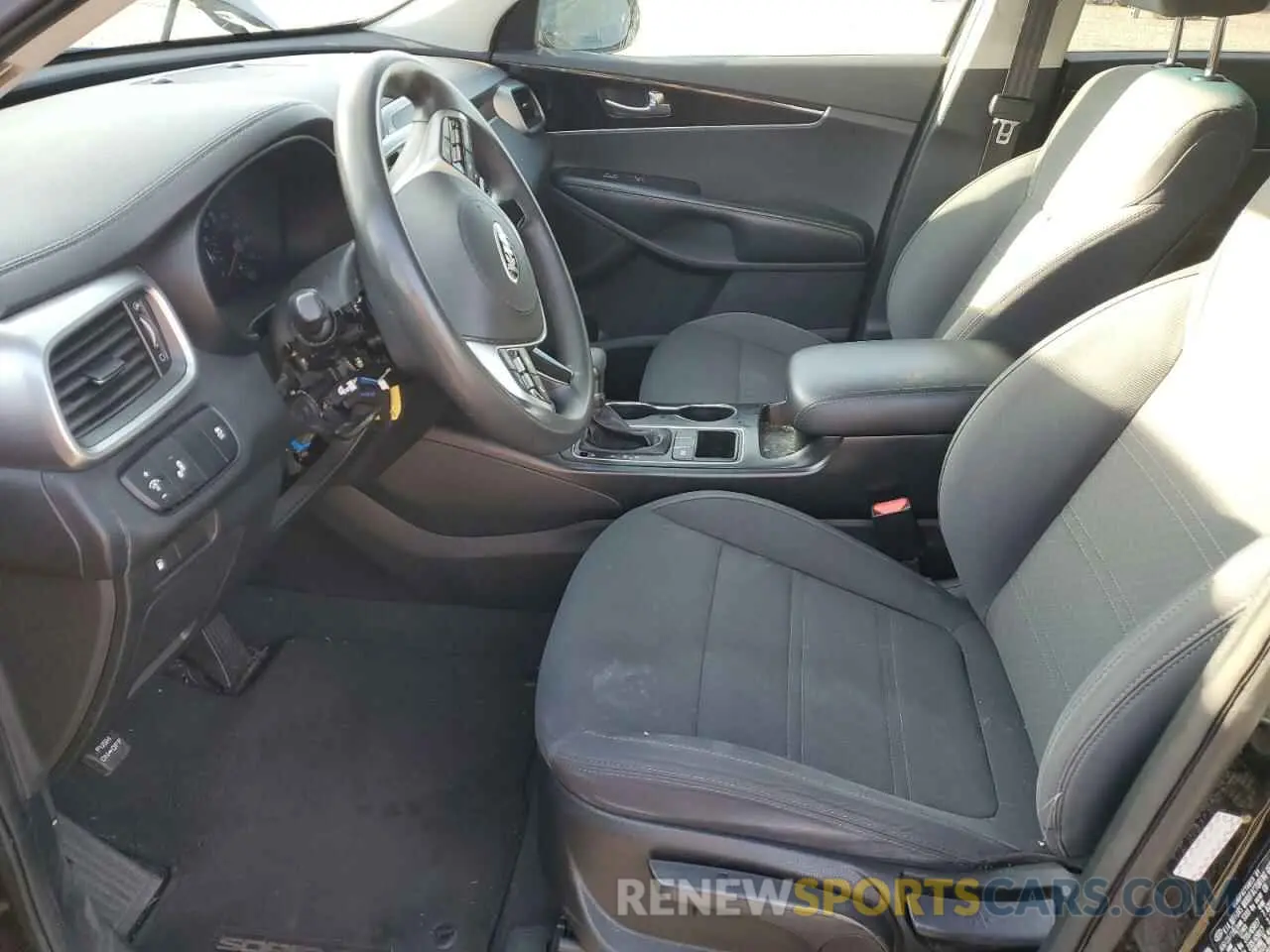7 Photograph of a damaged car 5XYPG4A34LG625882 KIA SORENTO 2020