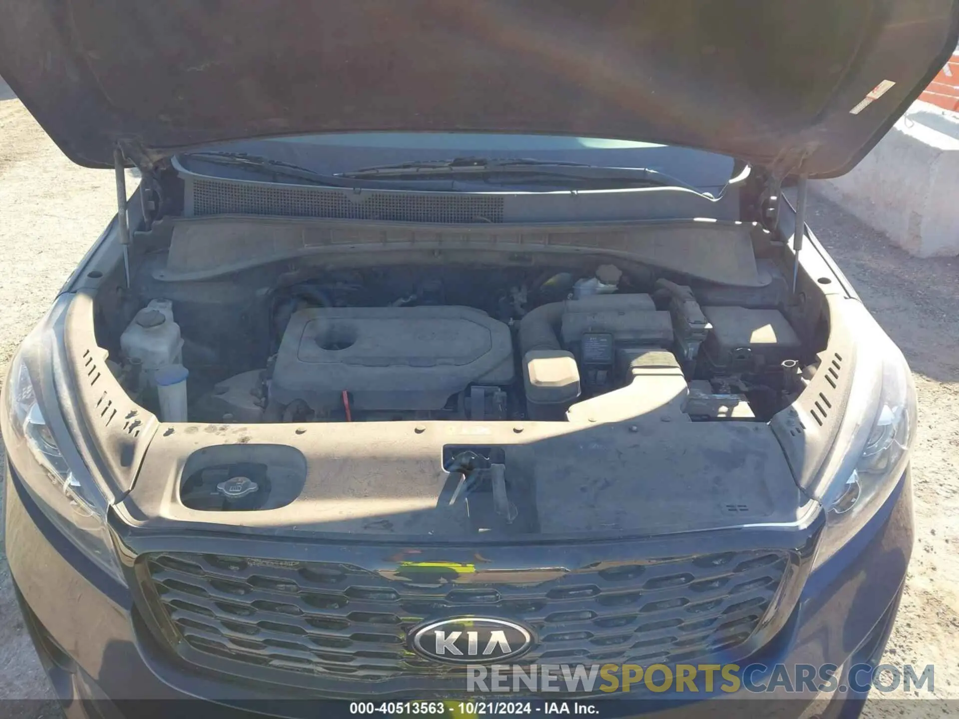 10 Photograph of a damaged car 5XYPG4A34LG631388 KIA SORENTO 2020