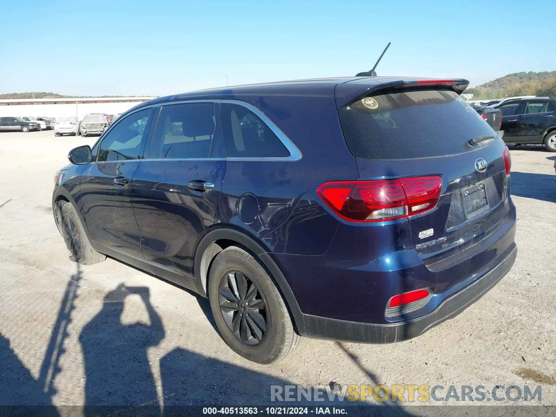 3 Photograph of a damaged car 5XYPG4A34LG631388 KIA SORENTO 2020