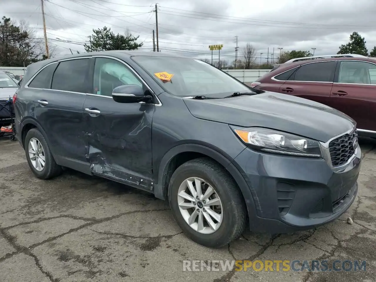 4 Photograph of a damaged car 5XYPG4A34LG646456 KIA SORENTO 2020