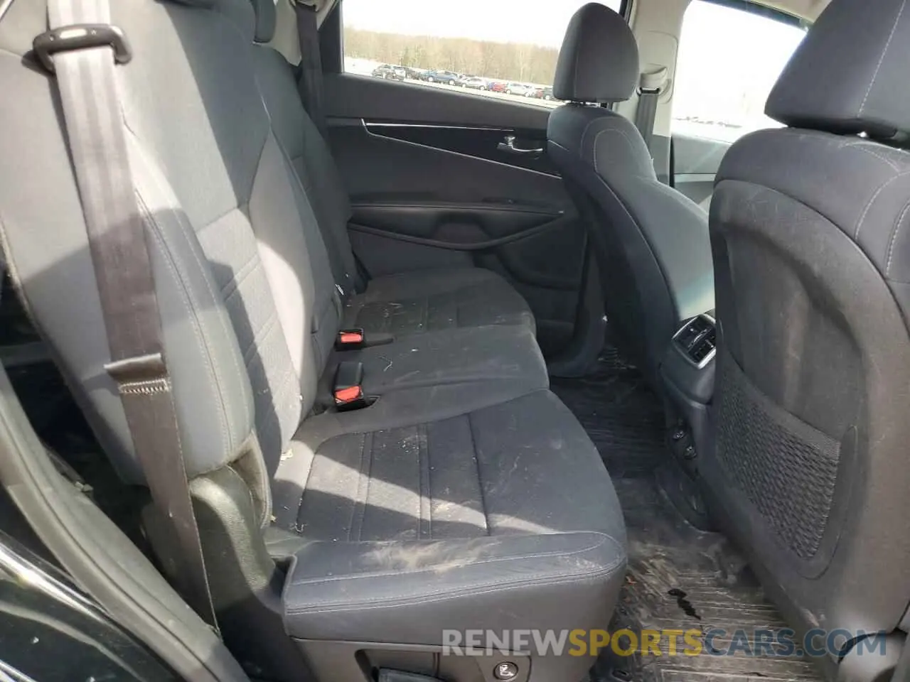 11 Photograph of a damaged car 5XYPG4A34LG649292 KIA SORENTO 2020