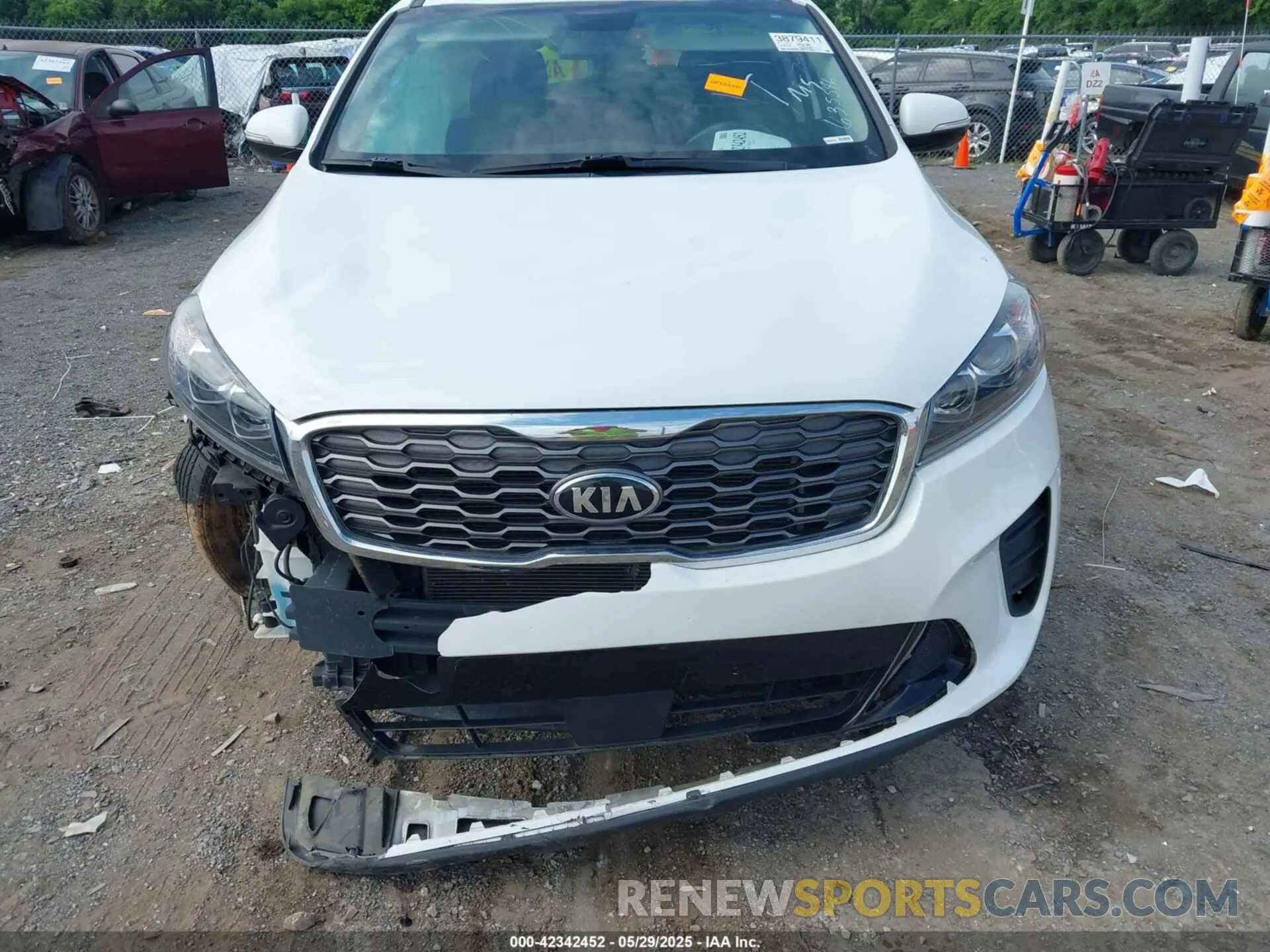 12 Photograph of a damaged car 5XYPG4A35LG635546 KIA SORENTO 2020