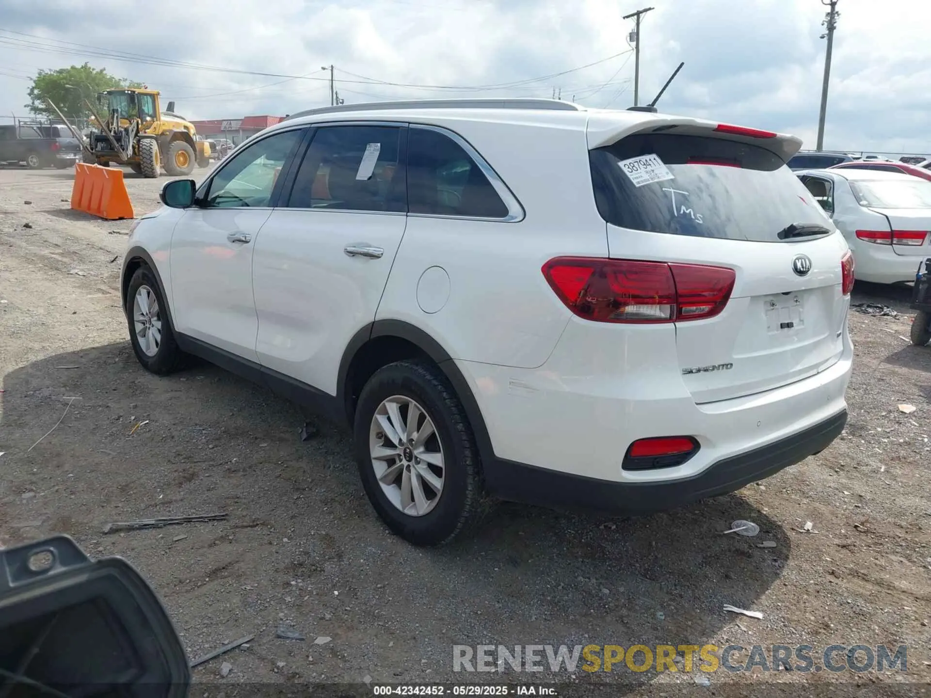 3 Photograph of a damaged car 5XYPG4A35LG635546 KIA SORENTO 2020