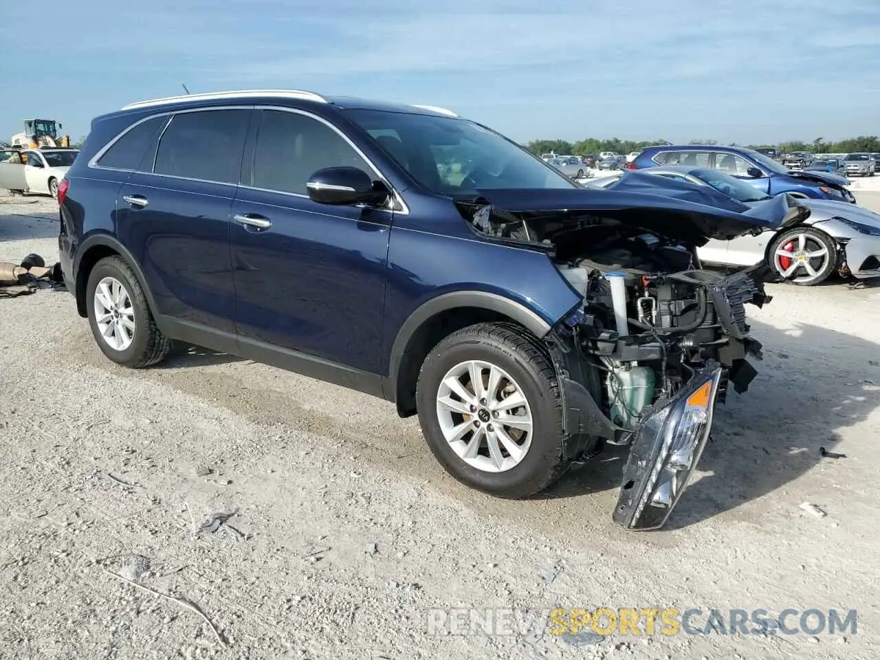 4 Photograph of a damaged car 5XYPG4A35LG637703 KIA SORENTO 2020