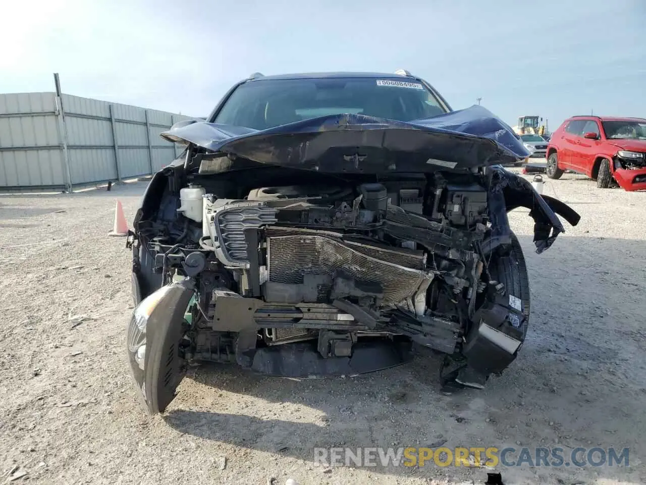 5 Photograph of a damaged car 5XYPG4A35LG637703 KIA SORENTO 2020