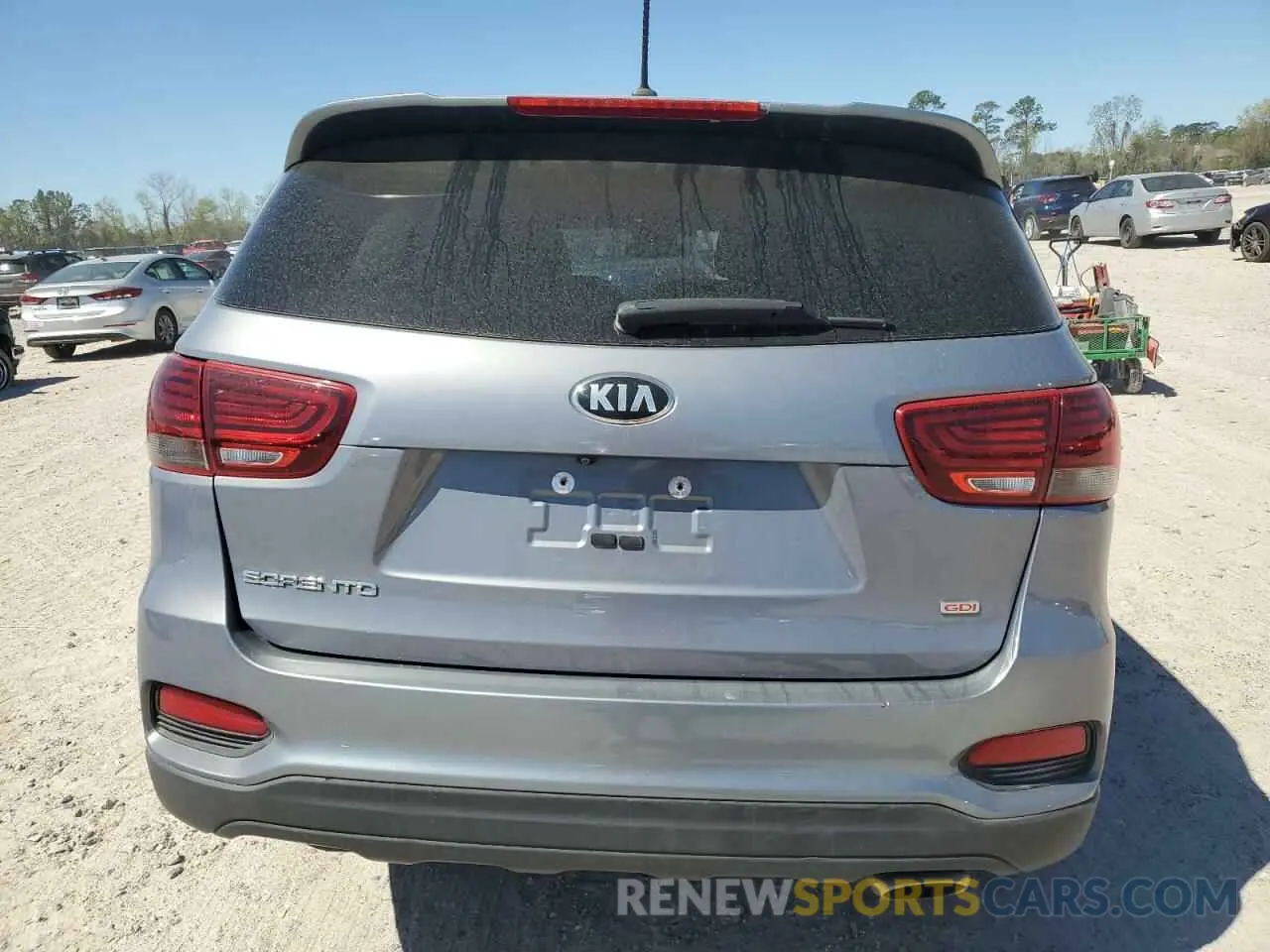 6 Photograph of a damaged car 5XYPG4A35LG651763 KIA SORENTO 2020