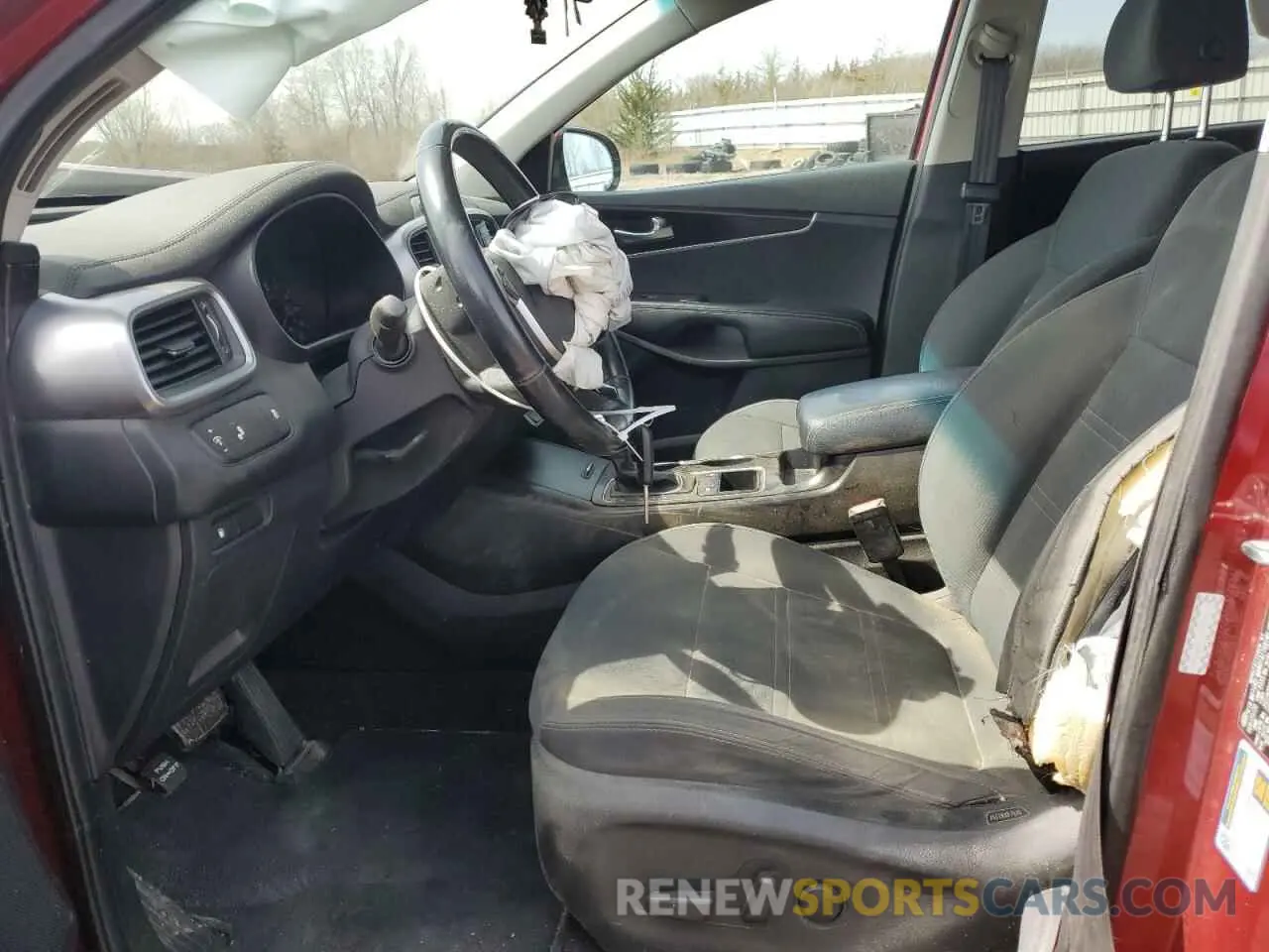 7 Photograph of a damaged car 5XYPG4A35LG680616 KIA SORENTO 2020