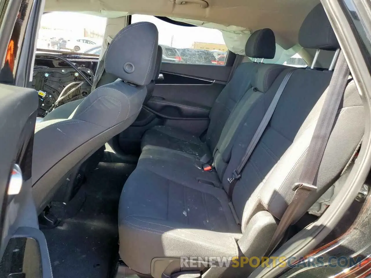 11 Photograph of a damaged car 5XYPG4A35LG694726 KIA SORENTO 2020