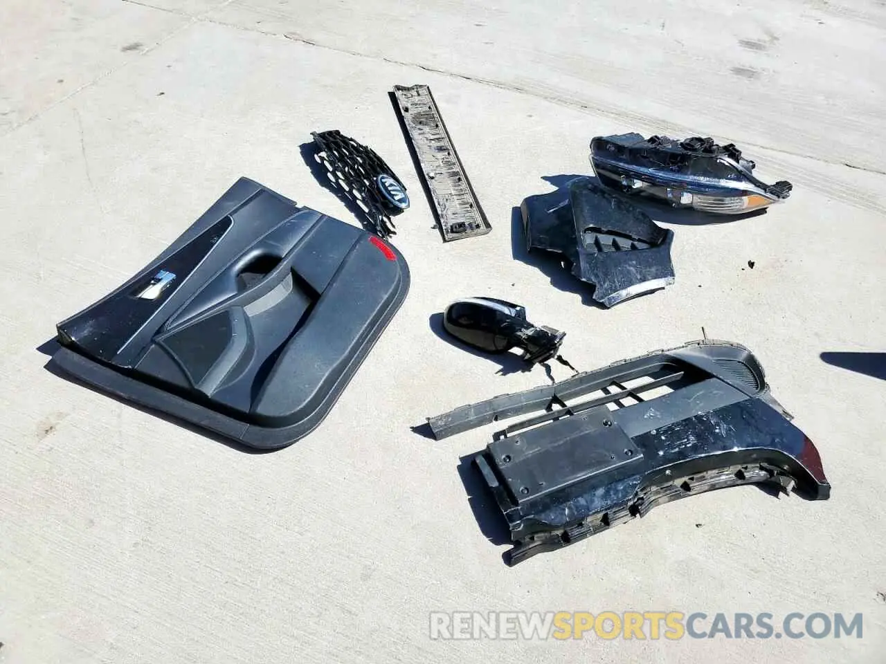 13 Photograph of a damaged car 5XYPG4A35LG694726 KIA SORENTO 2020