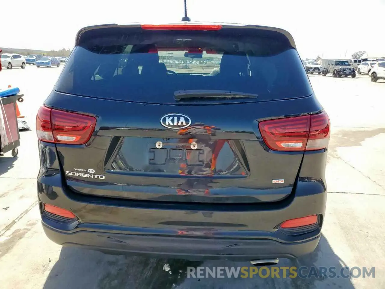 6 Photograph of a damaged car 5XYPG4A35LG694726 KIA SORENTO 2020