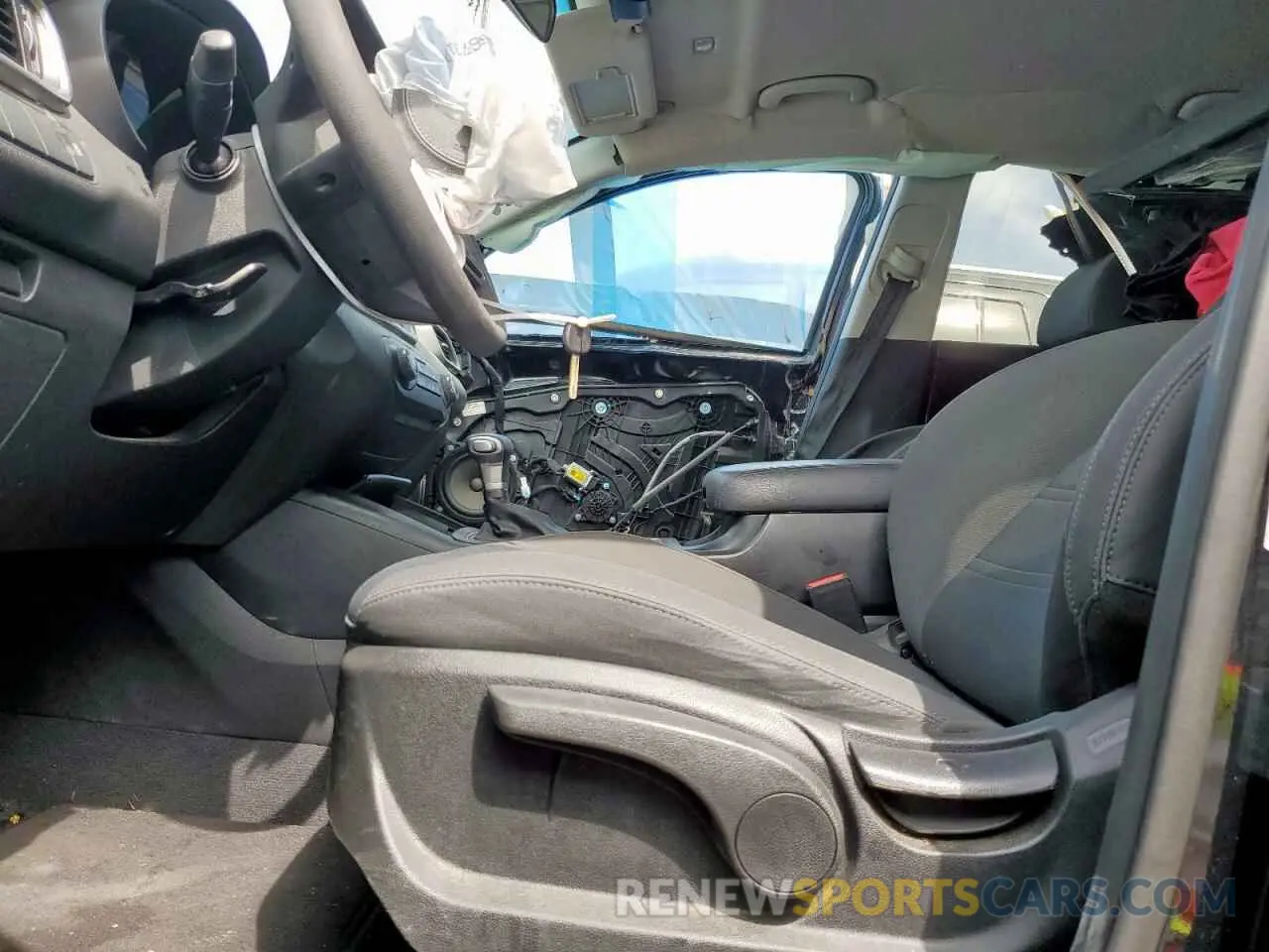 7 Photograph of a damaged car 5XYPG4A35LG694726 KIA SORENTO 2020