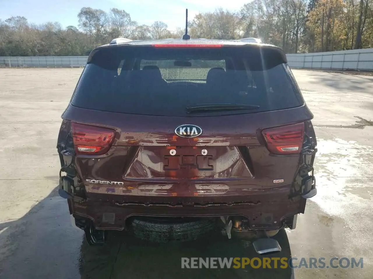 6 Photograph of a damaged car 5XYPG4A36LG633725 KIA SORENTO 2020